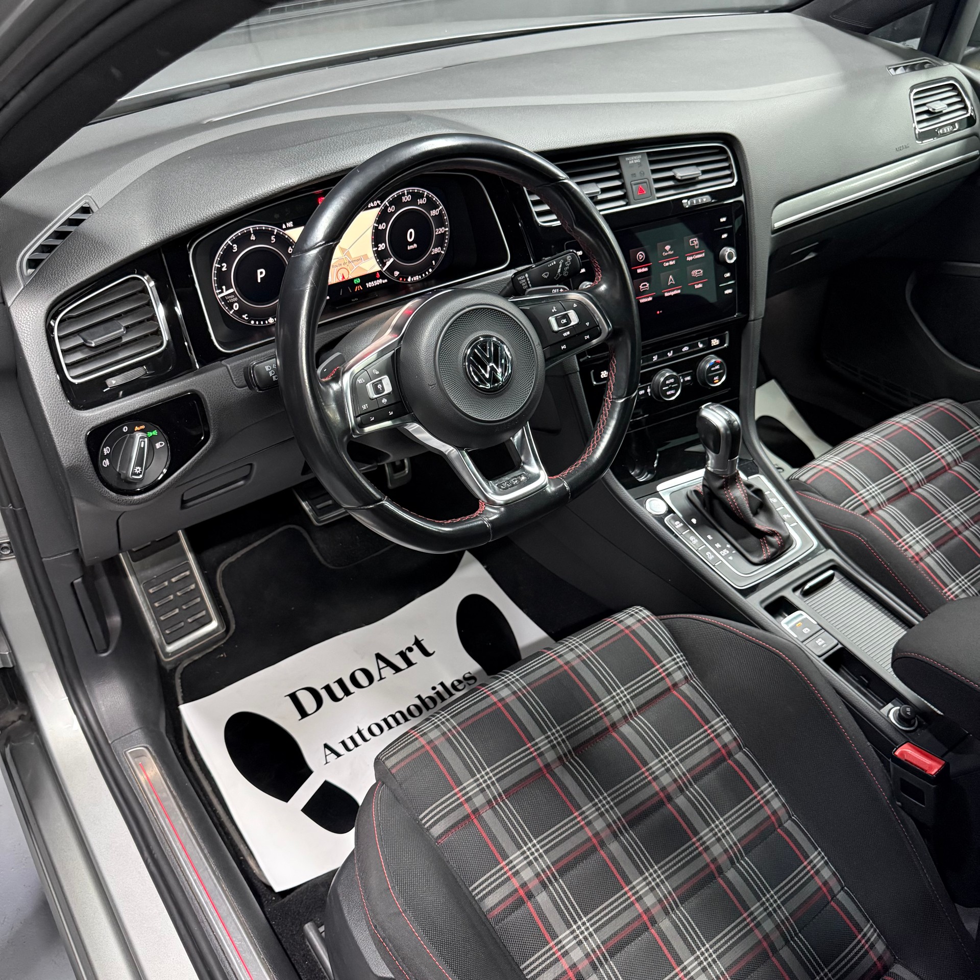 VW Golf 2.0 TSI GTI Performance DSG-image-9