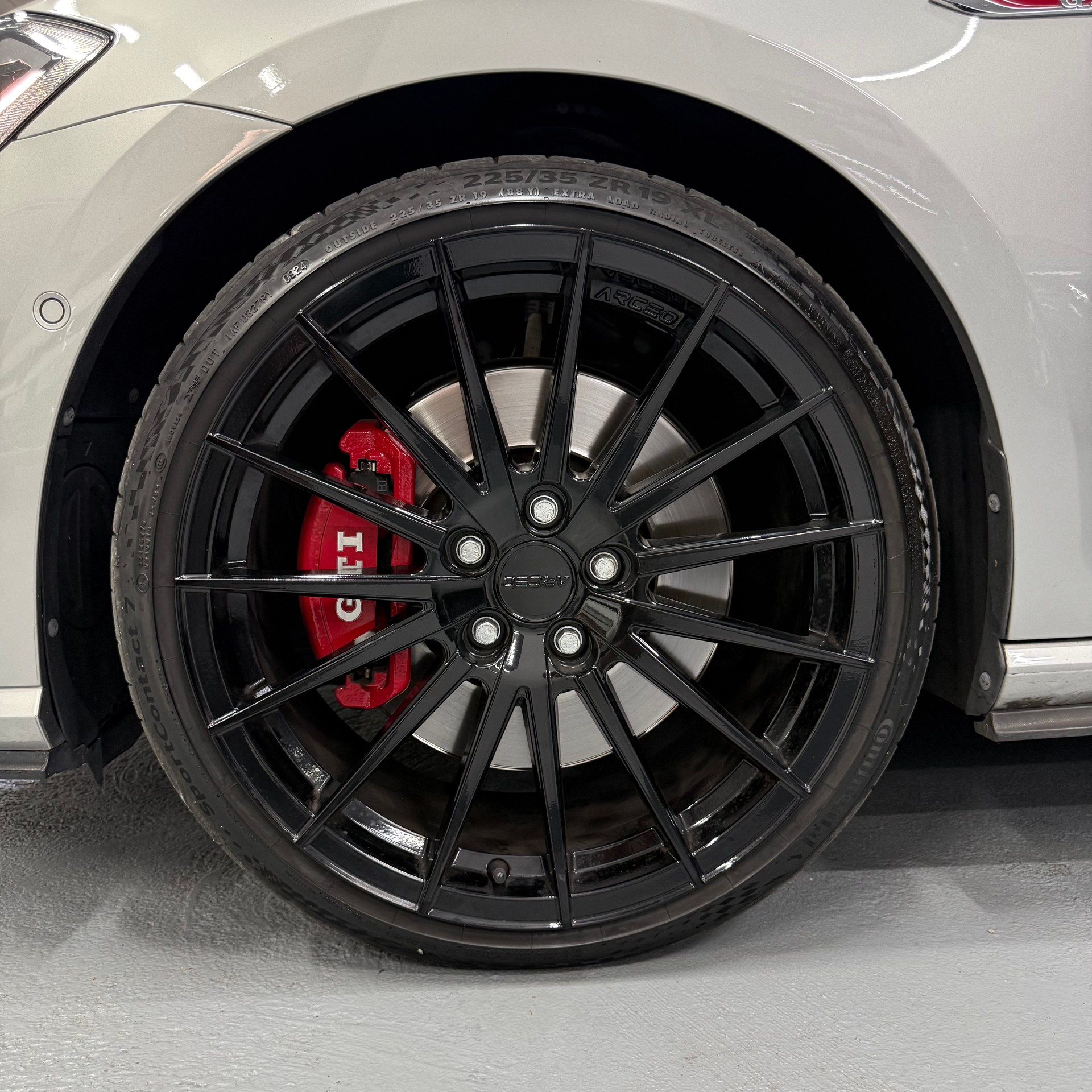 VW Golf 2.0 TSI GTI Performance DSG-image-5