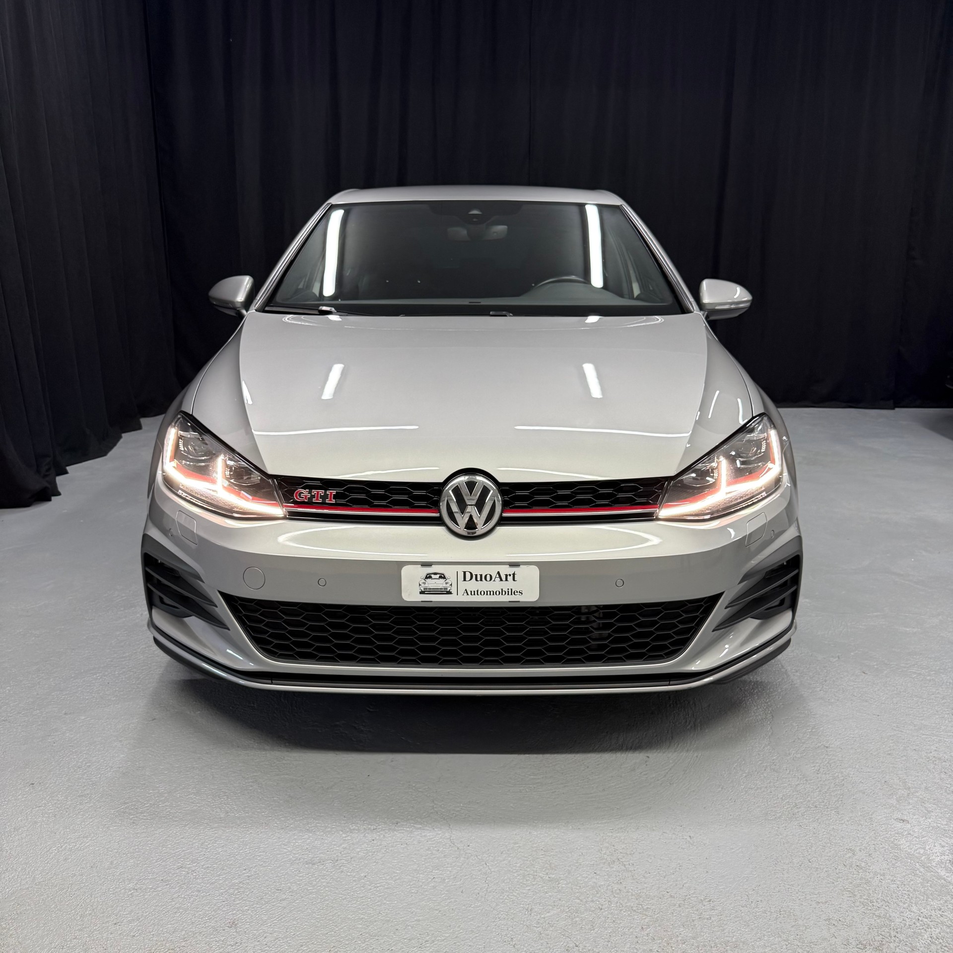 VW Golf 2.0 TSI GTI Performance DSG-image-2