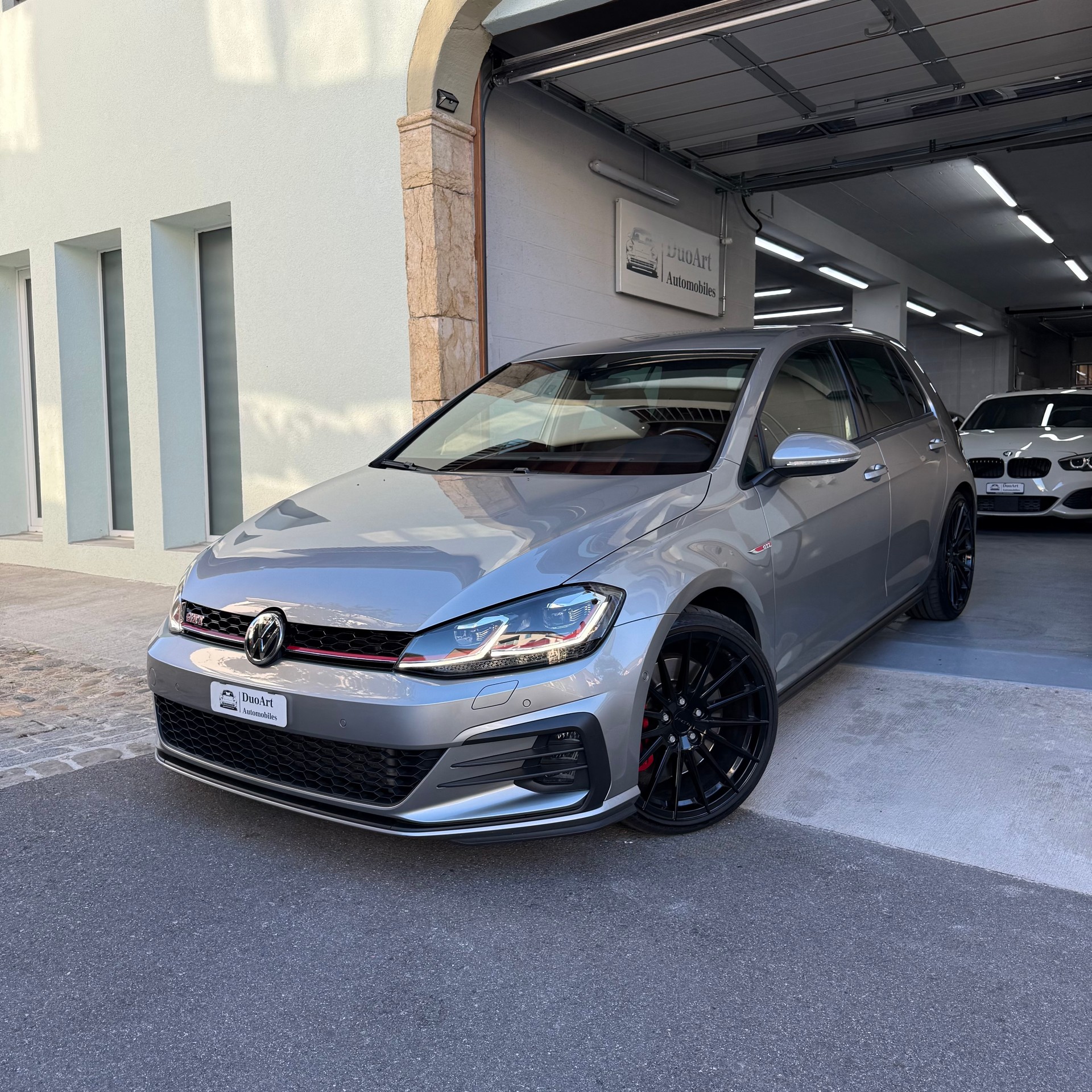 VW Golf 2.0 TSI GTI Performance DSG-image-0