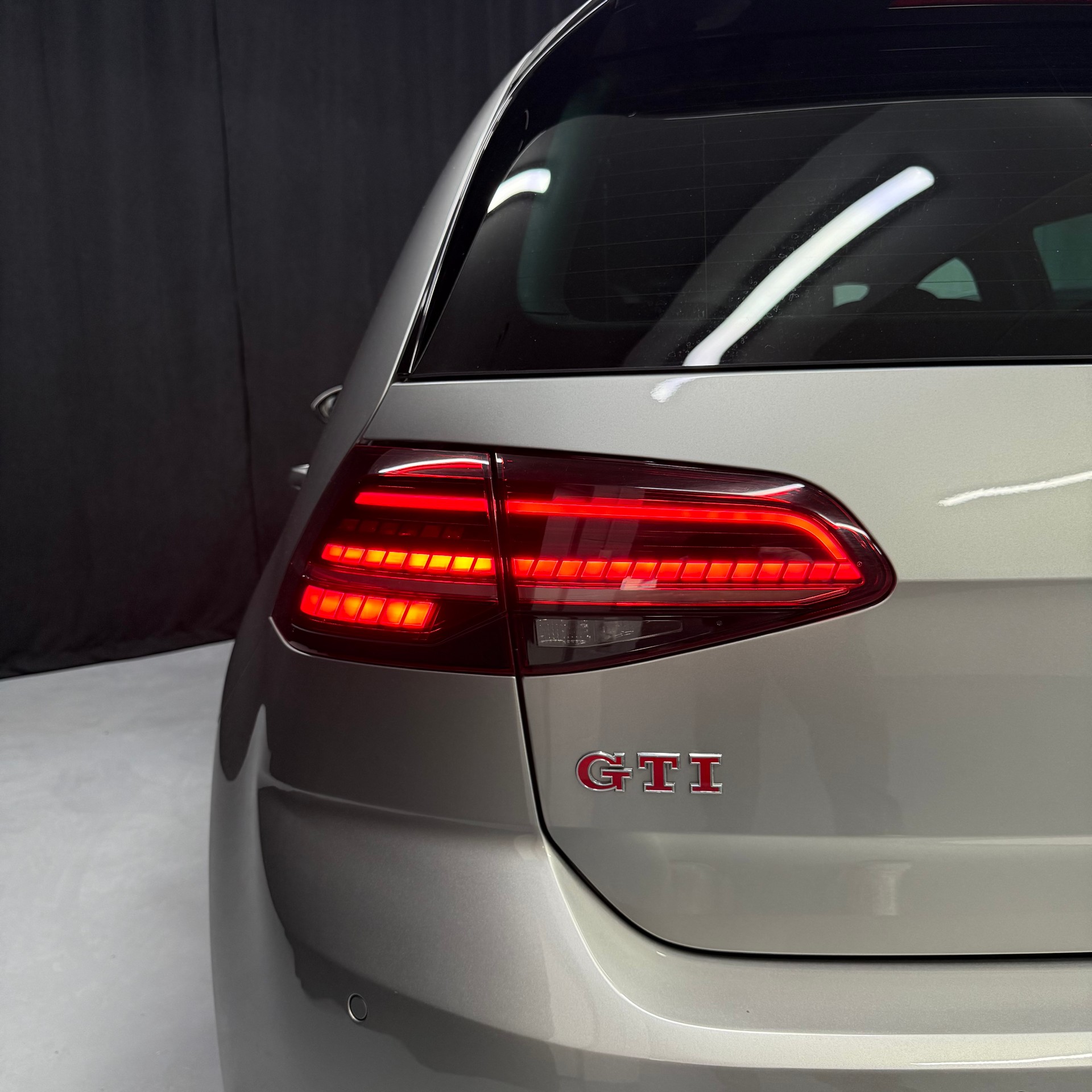 VW Golf 2.0 TSI GTI Performance DSG-image-8