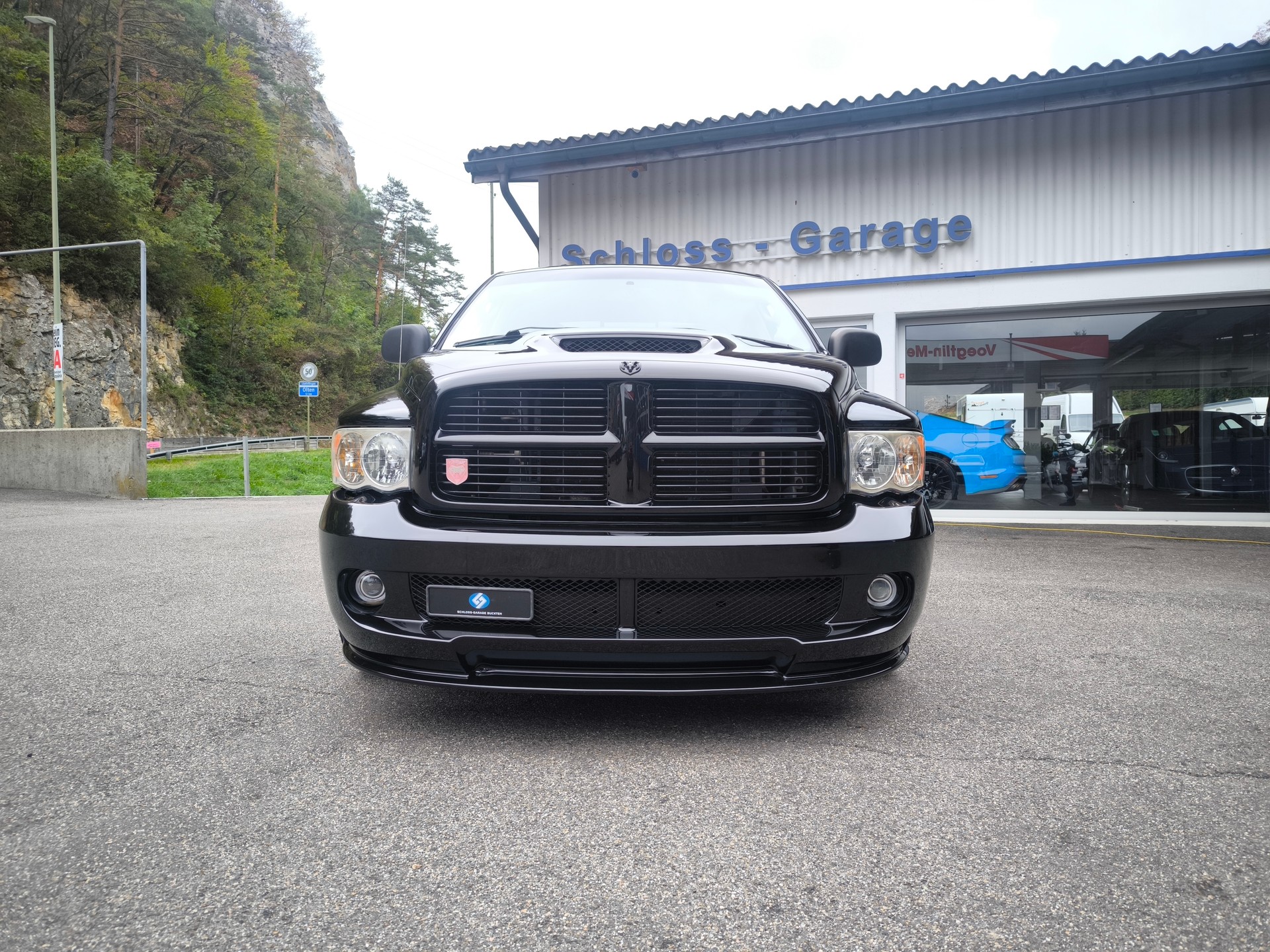 DODGE Ram 1500 SRT-10-image-4