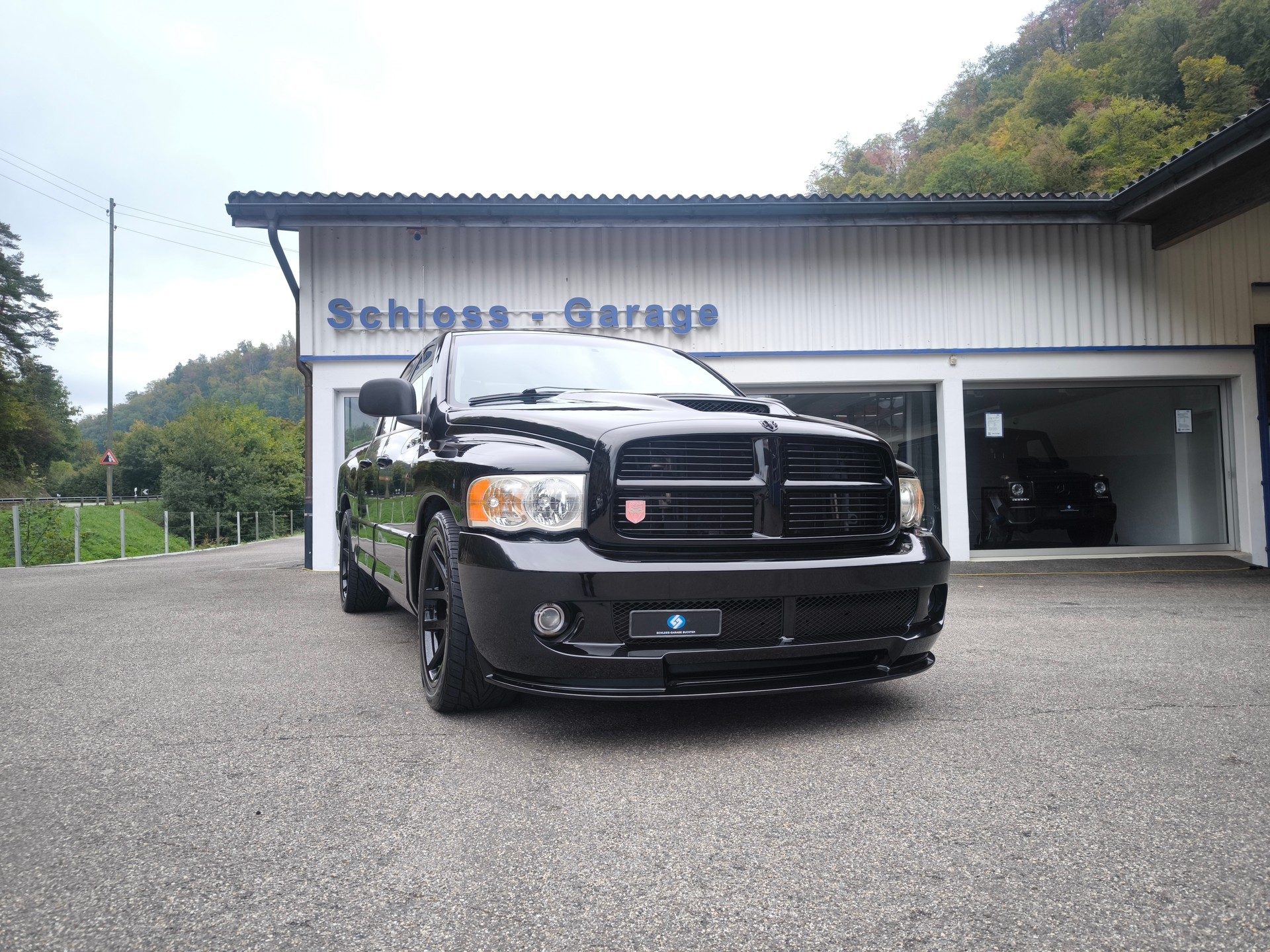 DODGE Ram 1500 SRT-10-image-2