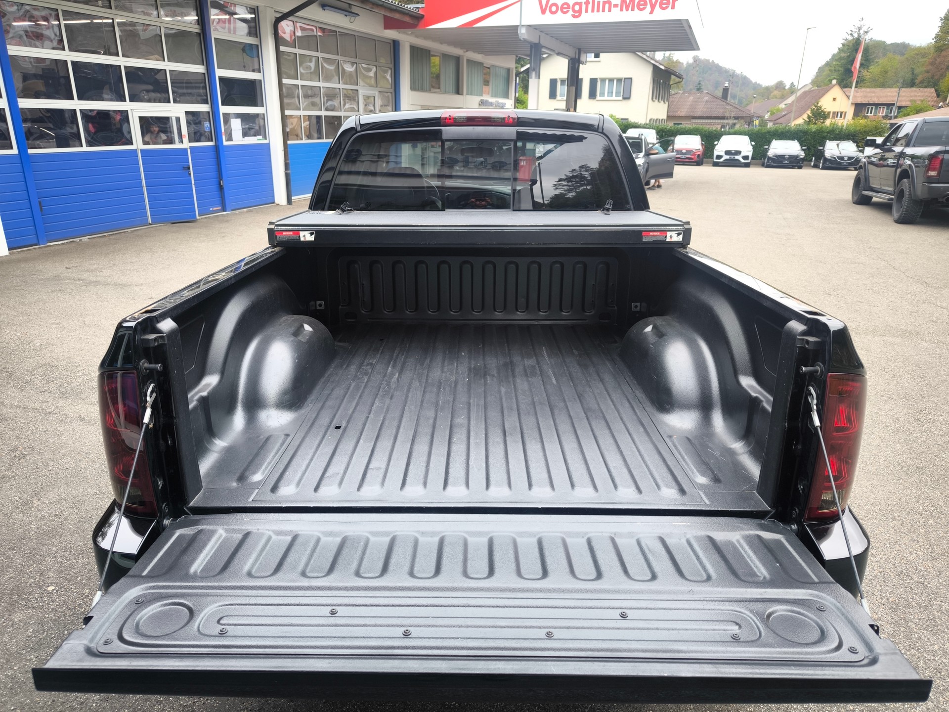 DODGE Ram 1500 SRT-10-image-11