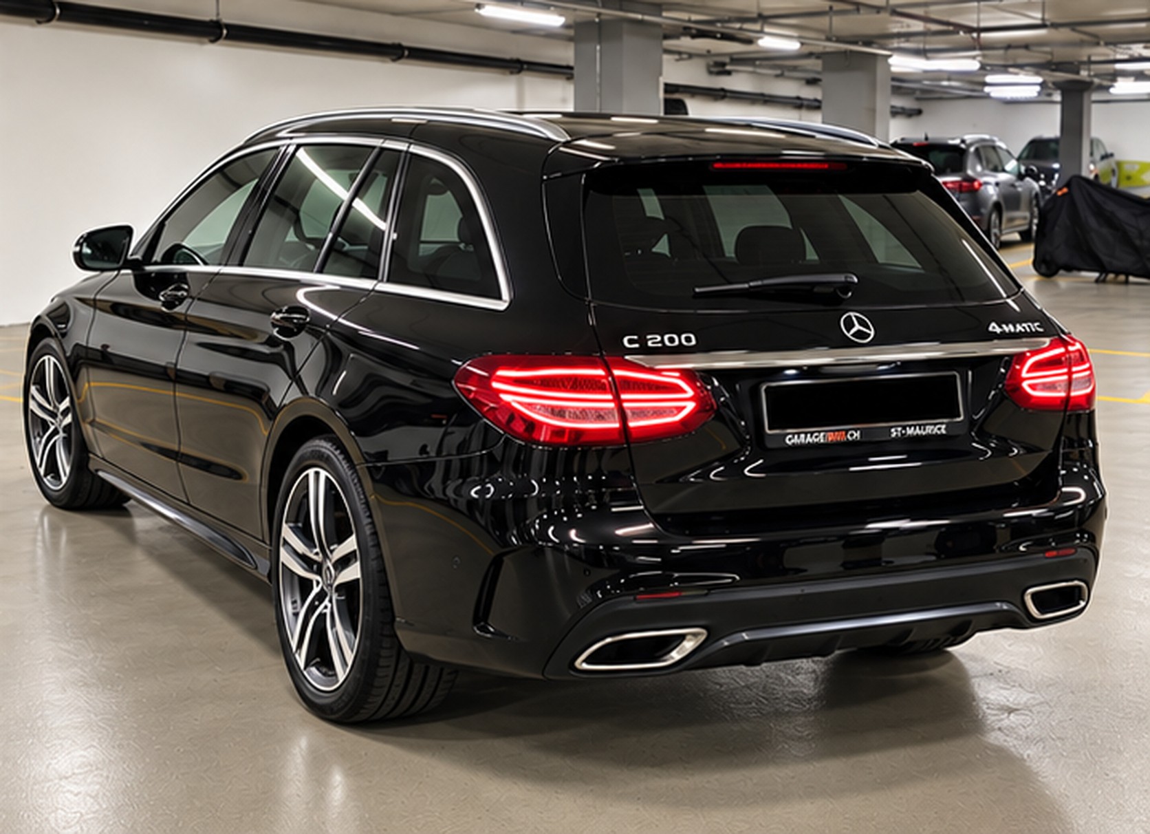 MERCEDES-BENZ C 200 Swiss Star AMG Line 4M 9G-Tronic-image-3