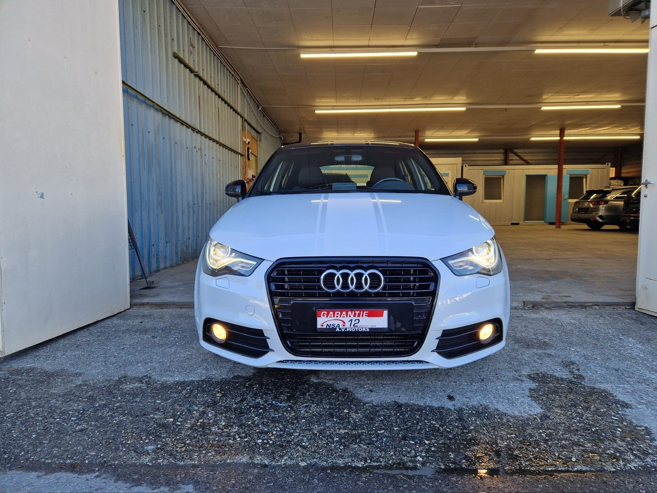 AUDI A1 Sportback 1.6 TDI Ambition-image-2
