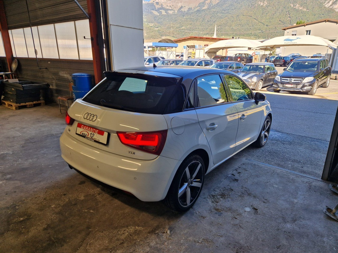 AUDI A1 Sportback 1.6 TDI Ambition-image-4