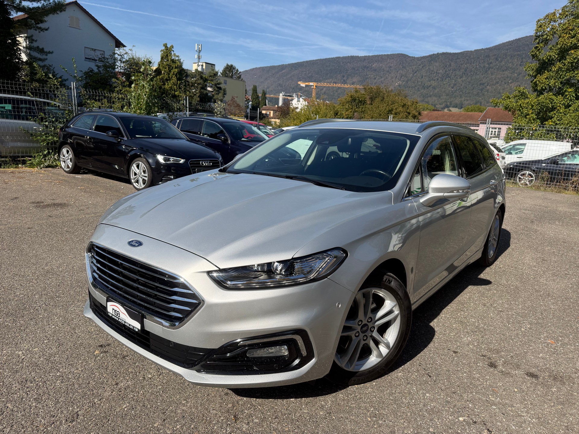 FORD Mondeo 2.0 TDCi Trend Automatik ** Gr-Navi ** RF-Kamera ** Sitzmemory ** Anh-Kupplung ** PDC V+H ** Frisch Ab MFK **