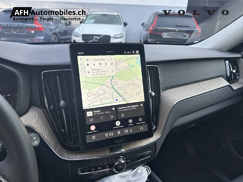 VOLVO XC60 2.0 T6 TE Plus Dark eAWD-image-14