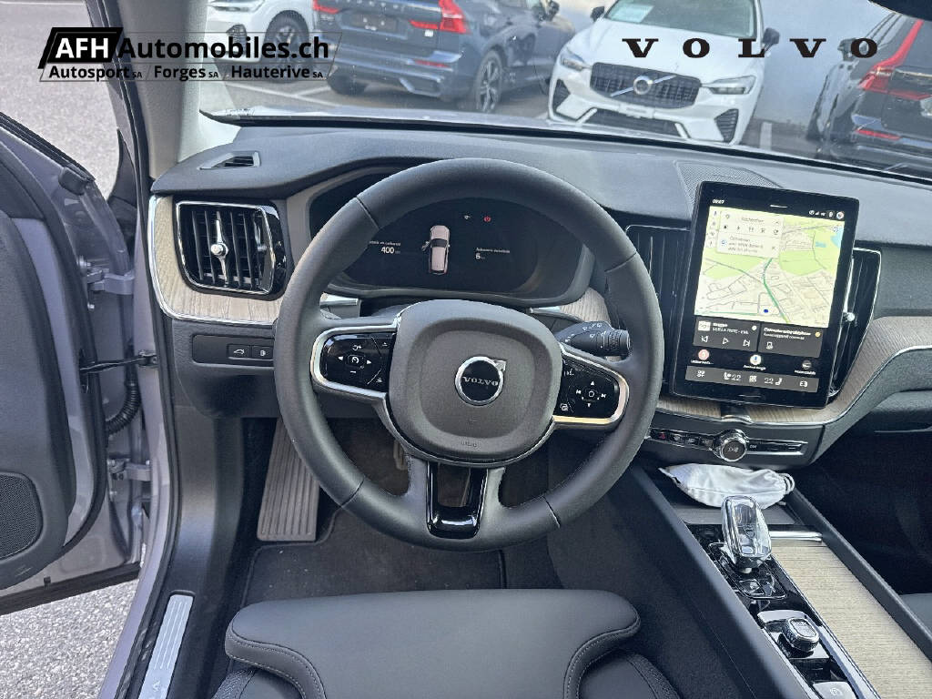 VOLVO XC60 2.0 T6 TE Plus Dark eAWD-image-9
