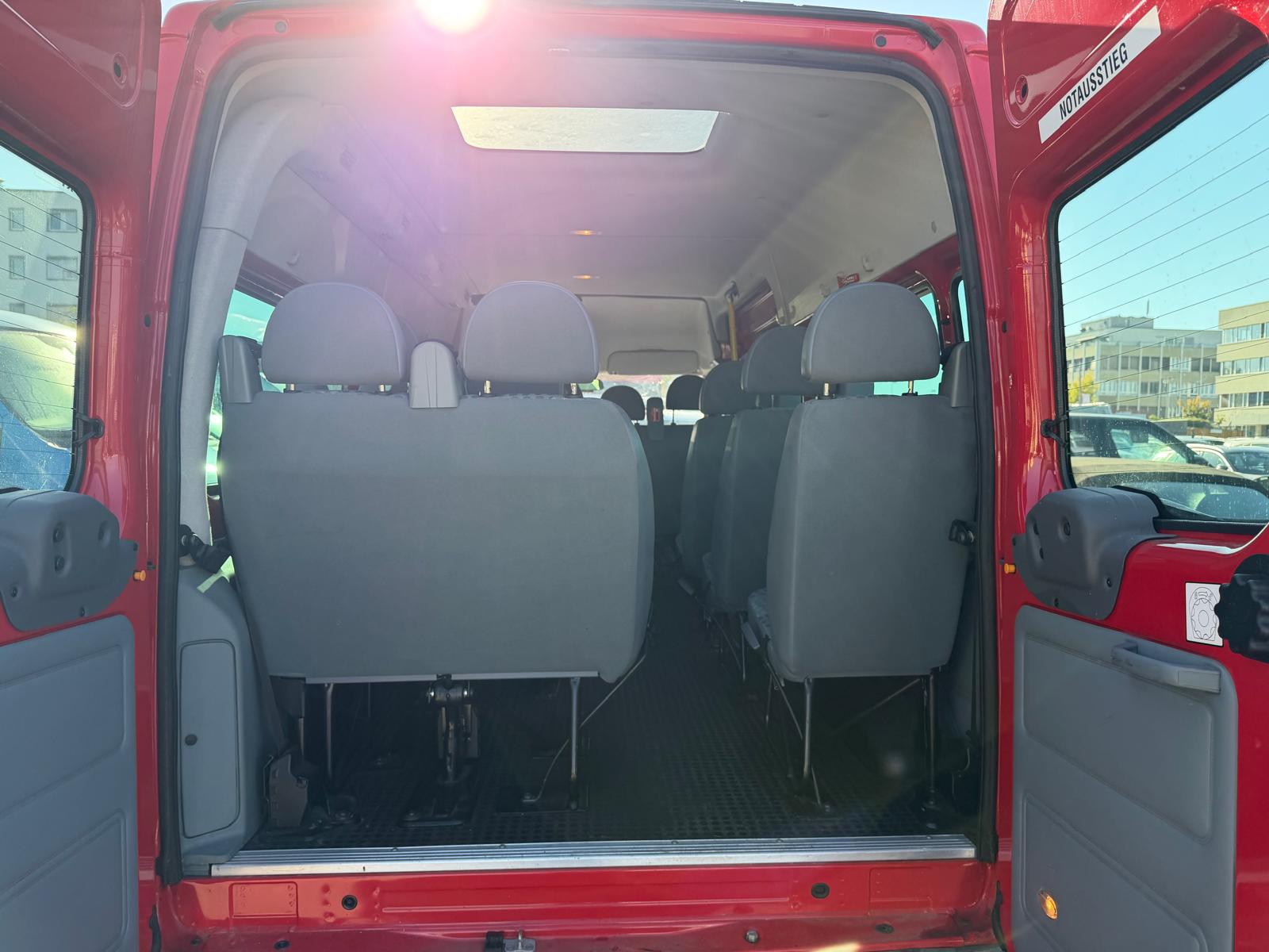 FORD Transit 2.4 TDCi Bus M2 350L Trend 14Pl.-image-12