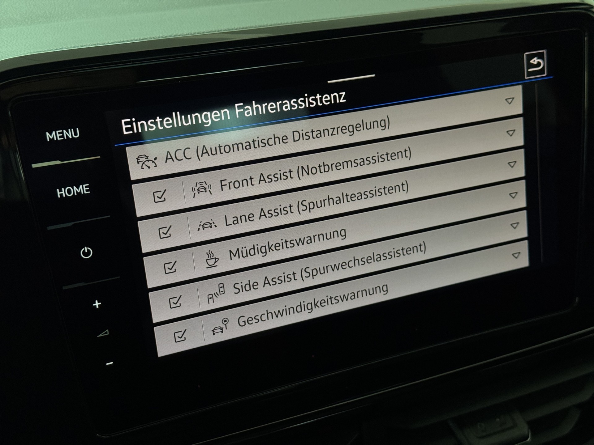 VW T-Roc 2.0 TSI R-Performance DSG 4M. "Akrapovic-Pano-Leder-DCC-8 fach Bereift"-image-24