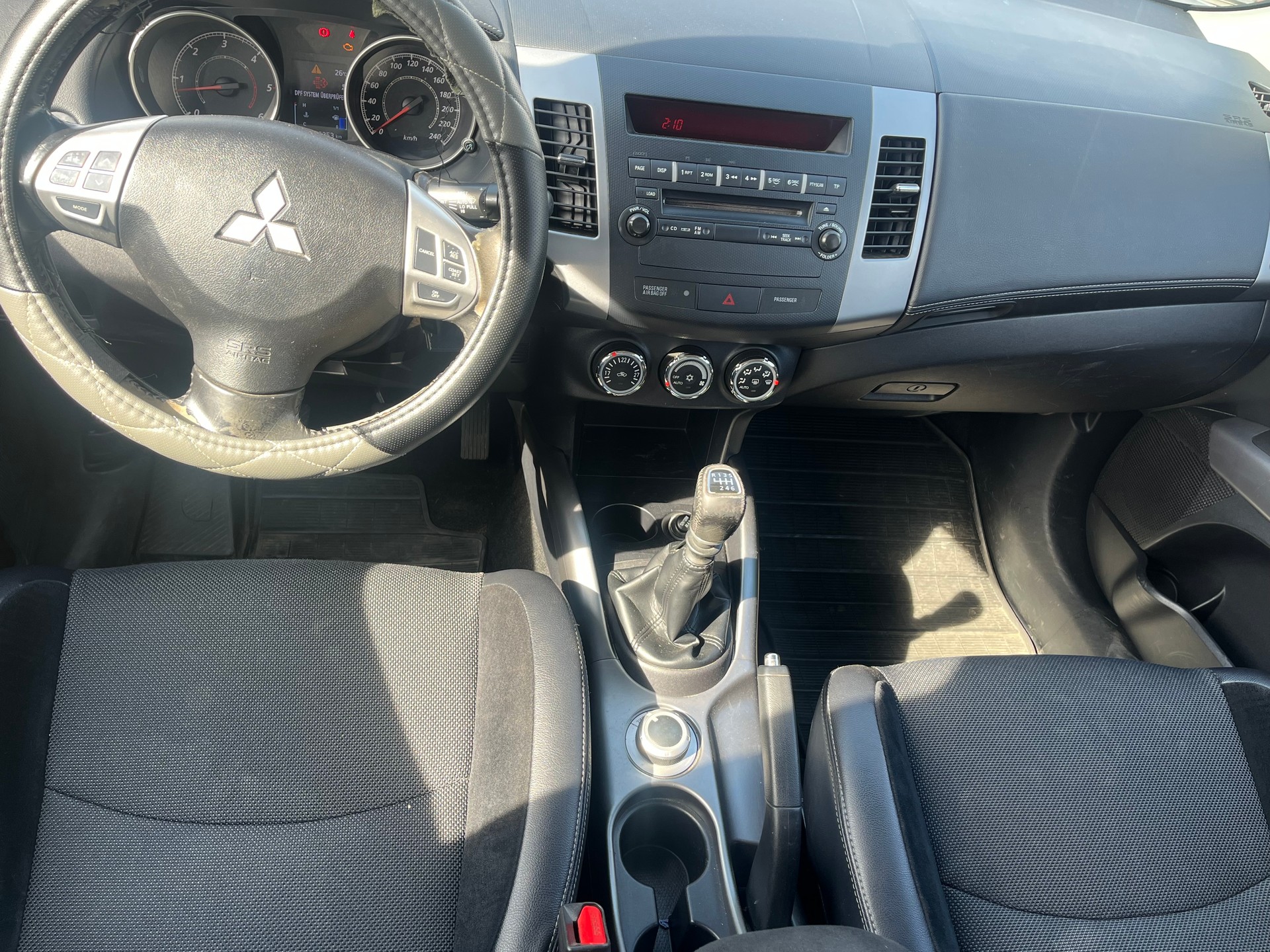 MITSUBISHI Outlander 2.2 DID Invite 4WD-image-7