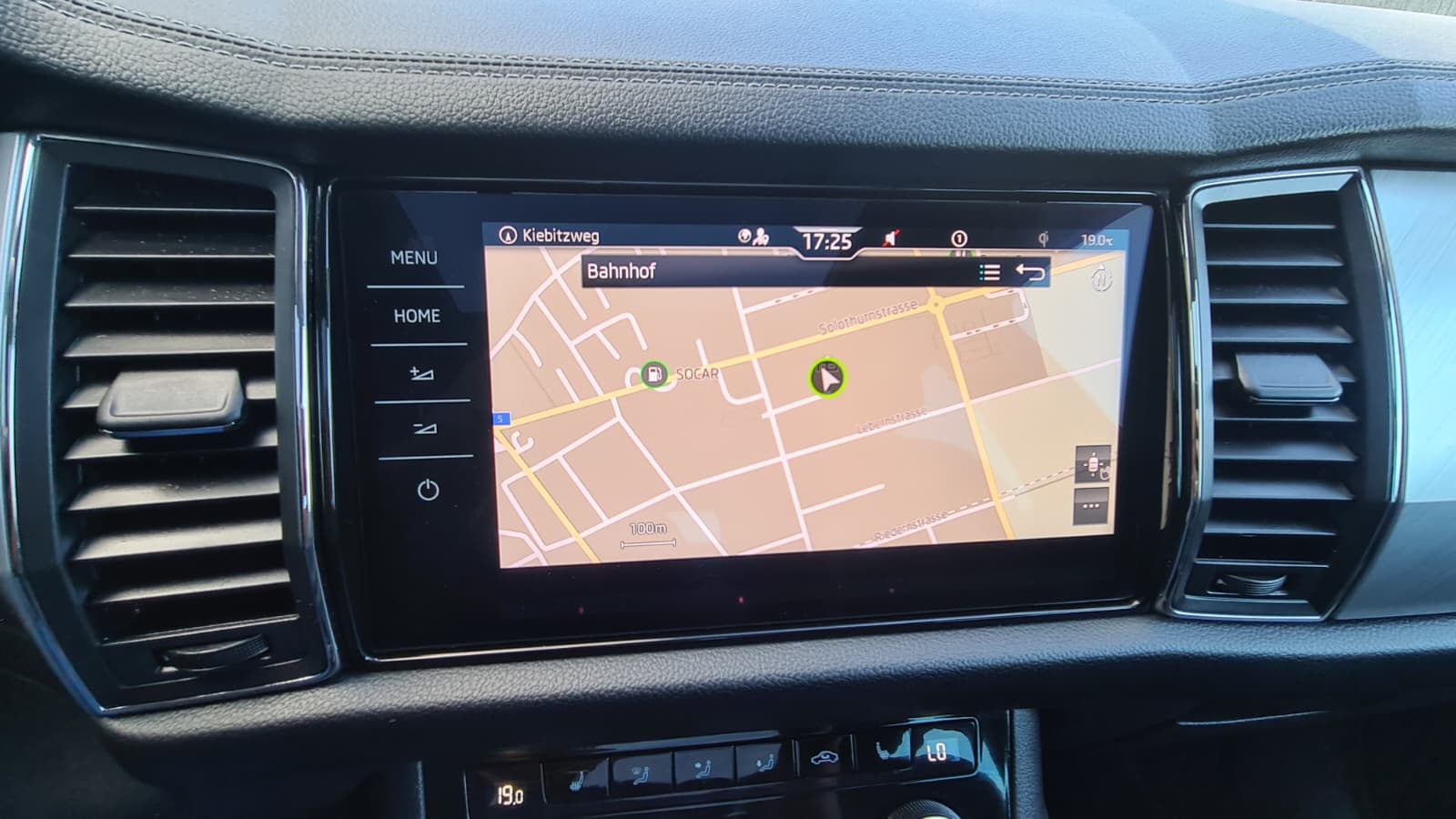 SKODA Kodiaq 2.0 TDI CR Ambition 4x4 DSG ** Teil-Leder ** Gr-Navi ** RF-Kamera ** Panorama-Glasdach ** Anh-Kupplung ** Ab MFK **-image-12