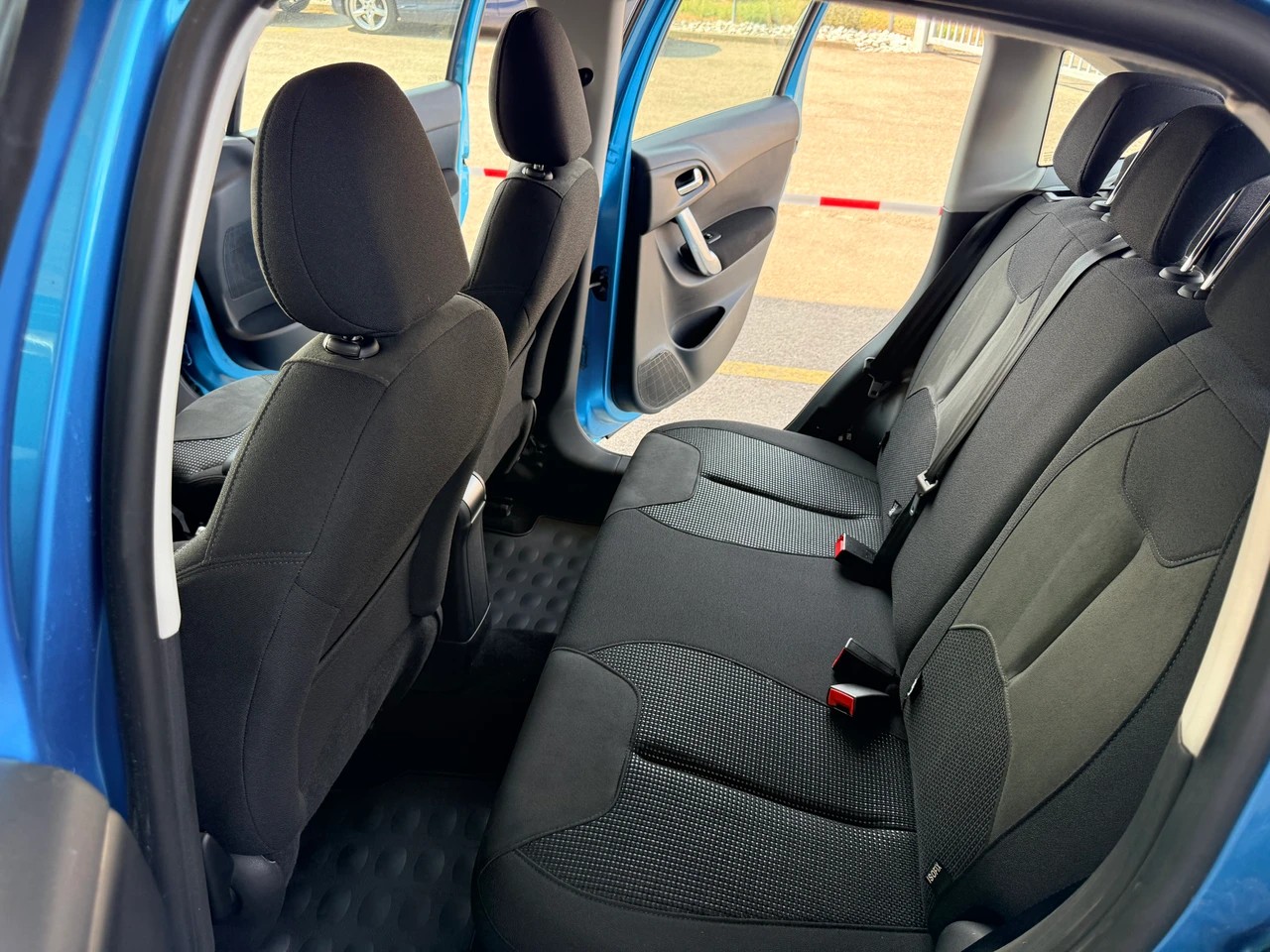 CITROEN C3 1.6i 16V Exclusive Automatic-image-9