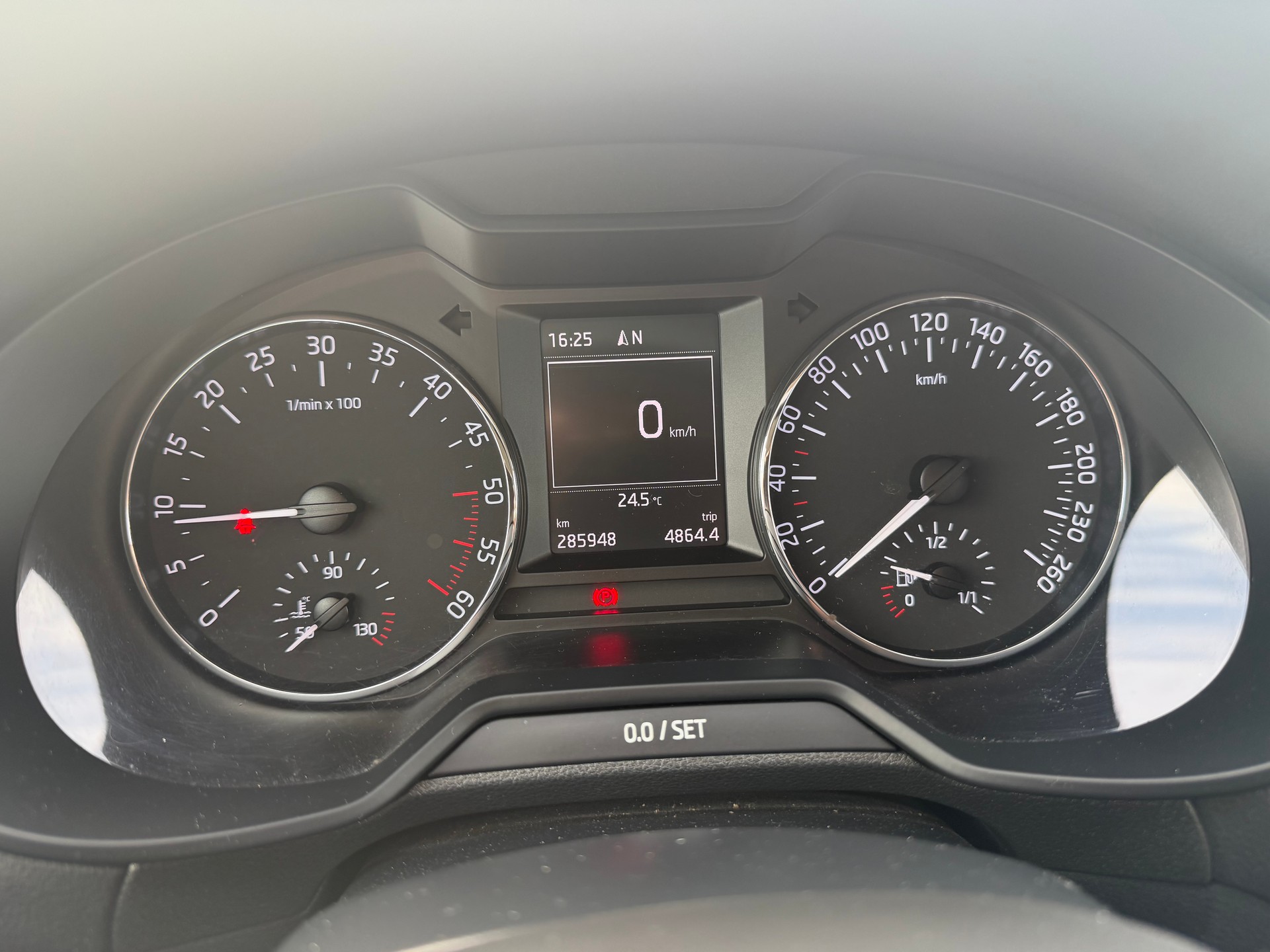 SKODA Octavia Combi 1.6 TDI Fresh-image-7