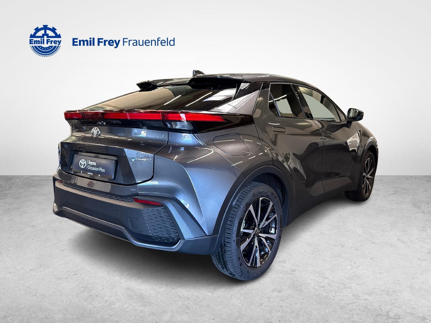 TOYOTA C-HR 2.0 PHEV Swiss Edition-image-5