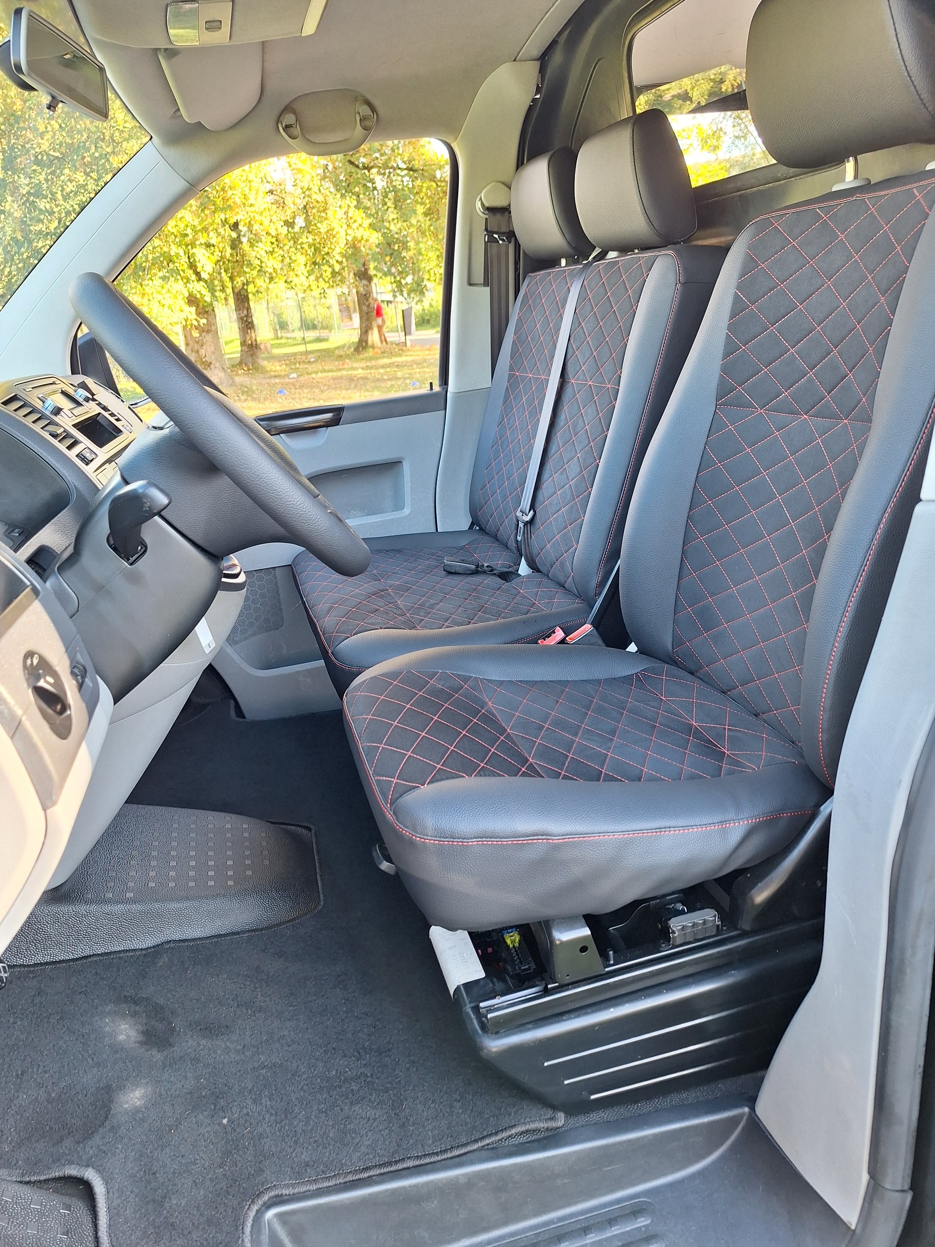 VW T5 4x4 2.0 140PS-image-6