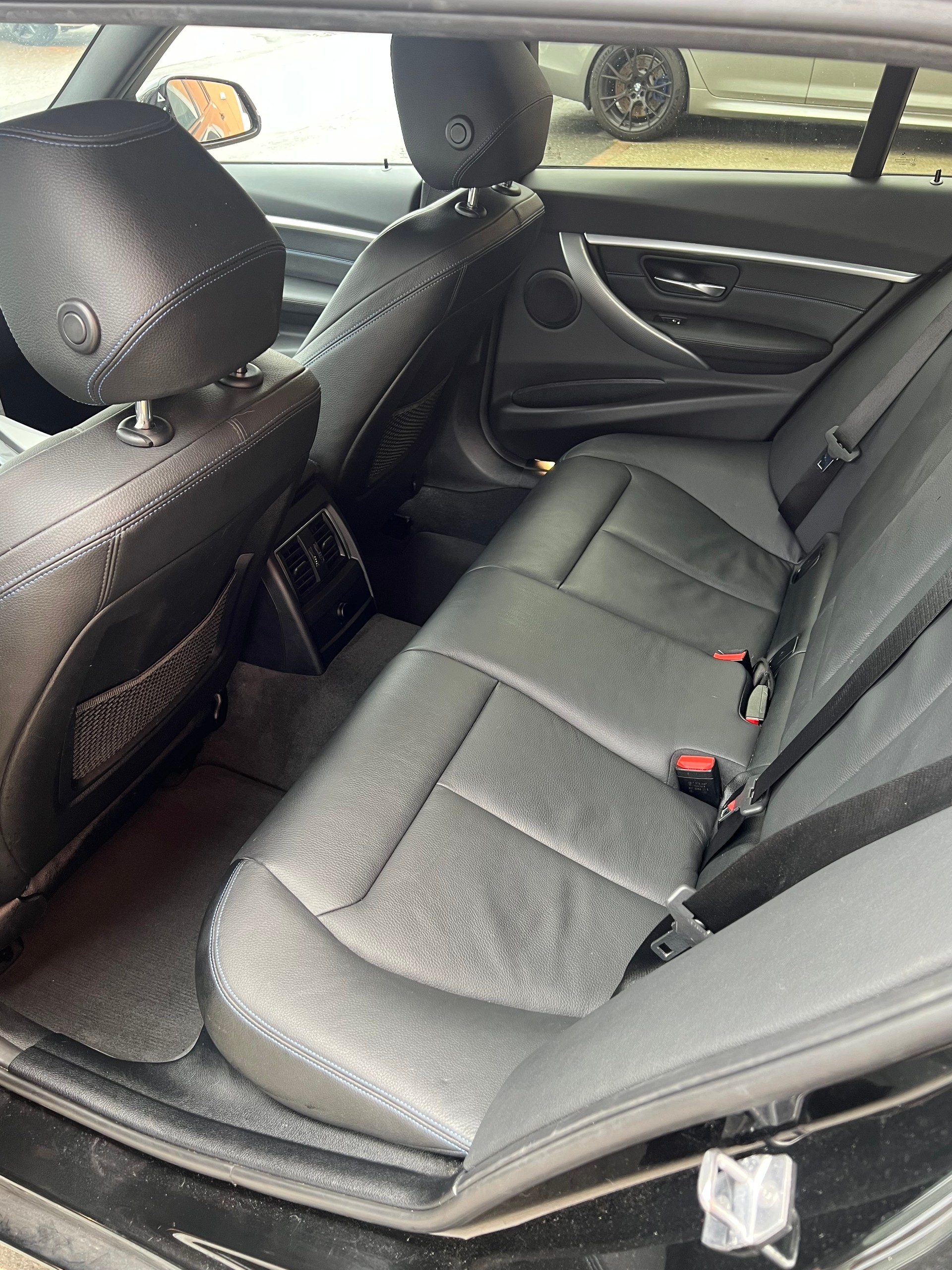 BMW 335d xDrive Touring Edition M Sport Steptronic-image-8