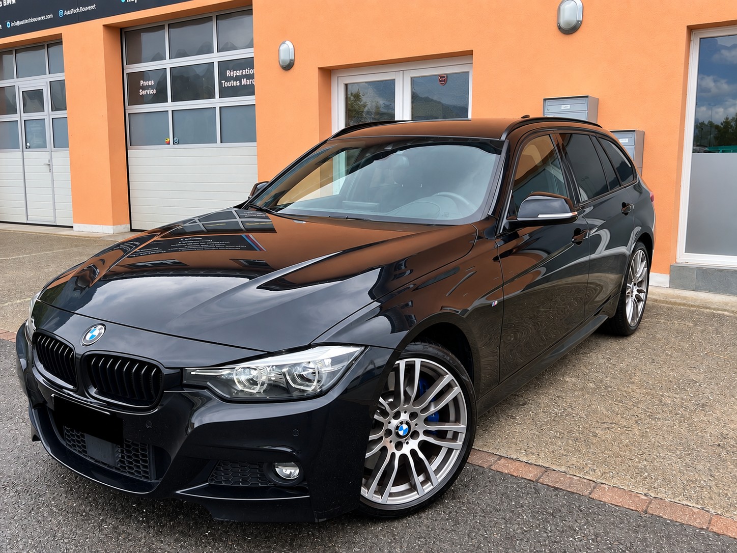 Car photo