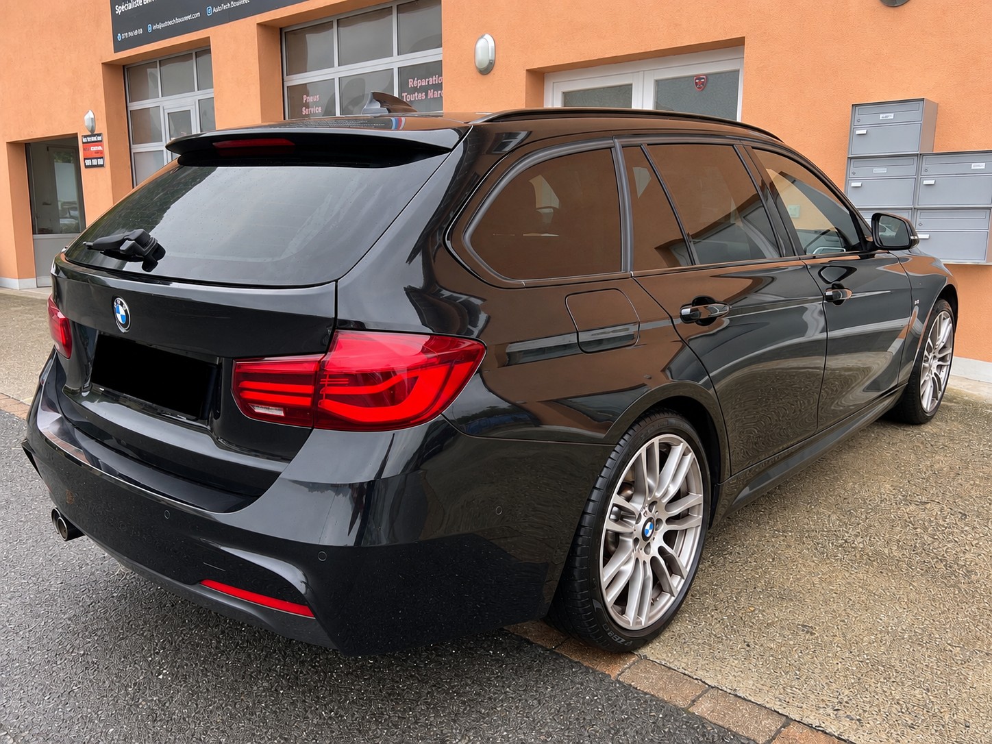 BMW 335d xDrive Touring Edition M Sport Steptronic-image-5
