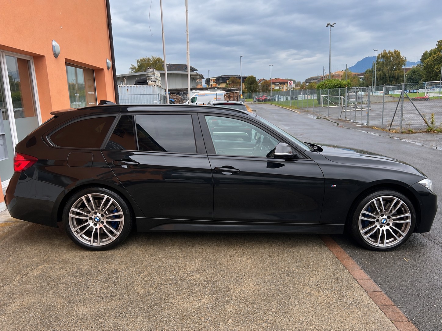 BMW 335d xDrive Touring Edition M Sport Steptronic-image-3