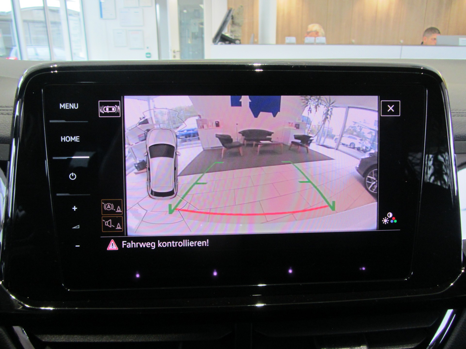 VW T-Roc 2.0 TSI R DSG 4Motion-image-9