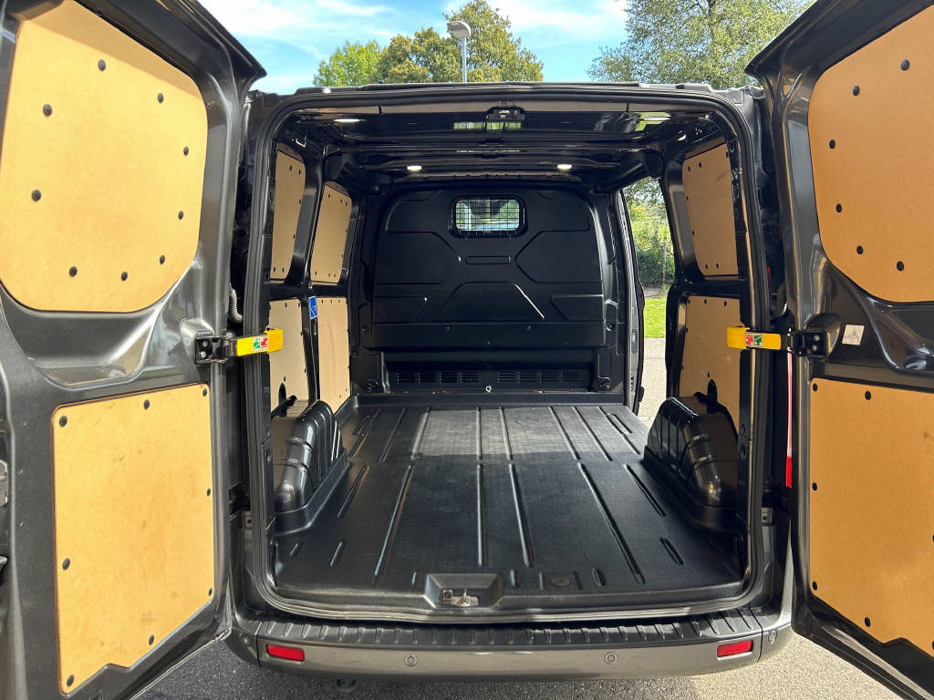 FORD Transit Custom Van 310 L1 2.0 TDCi 170 Sport-image-4