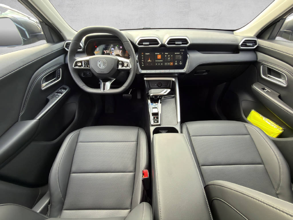 MG ZS 1.5 Hybrid+ Luxury-image-8