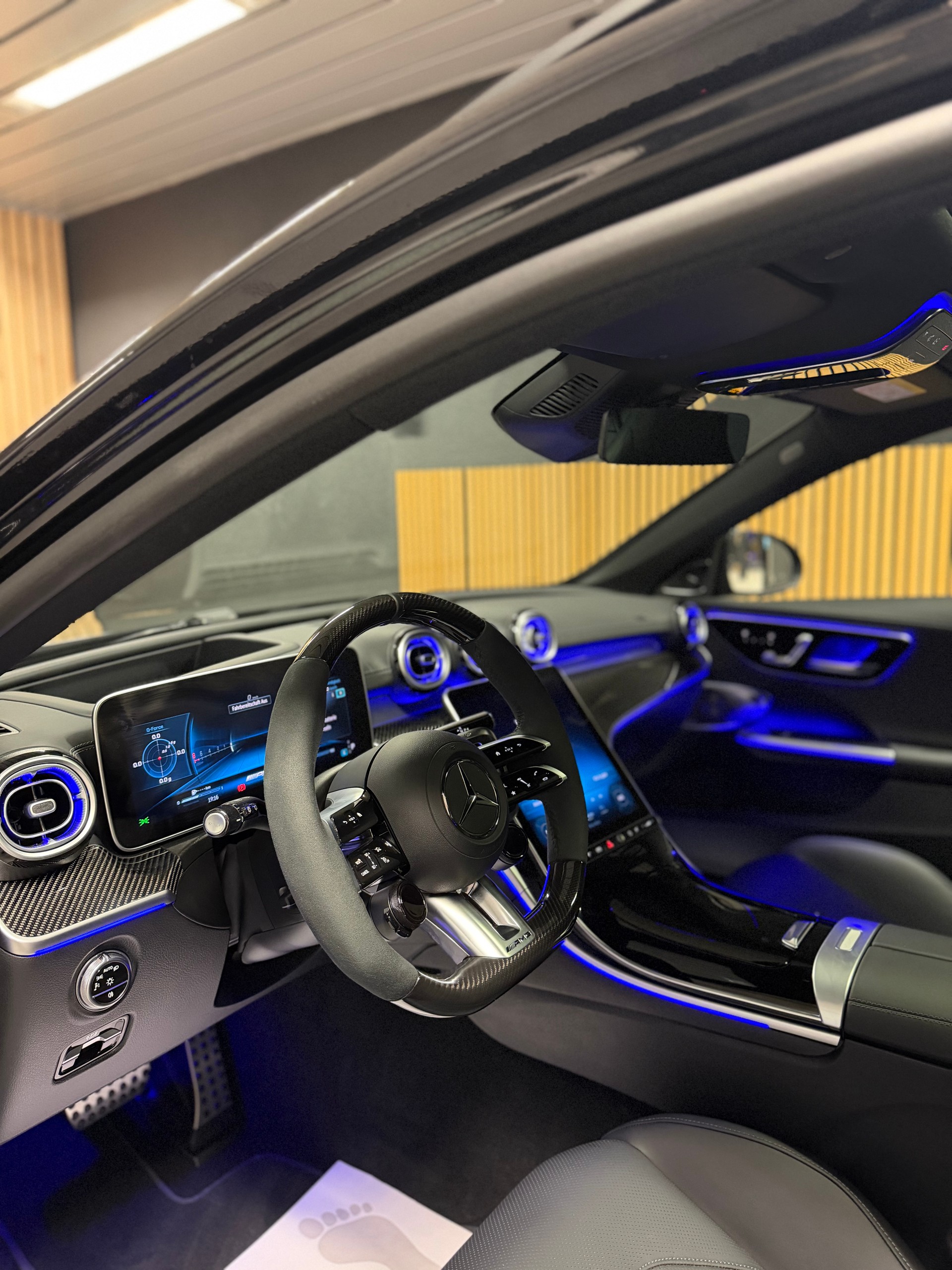 MERCEDES-BENZ C 63 S AMG T E Performance 4 Matic Executive Edition-image-10