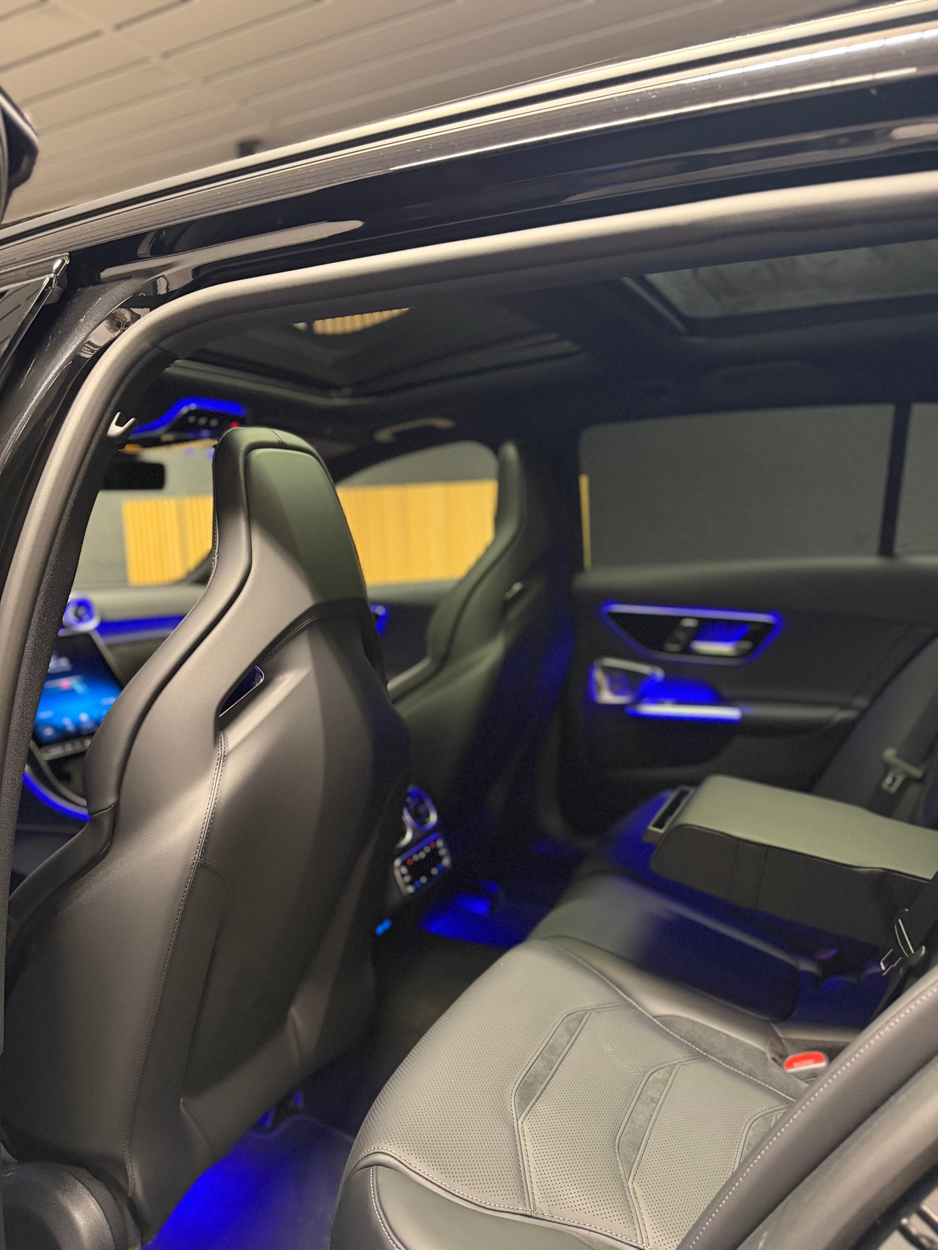 MERCEDES-BENZ C 63 S AMG T E Performance 4 Matic Executive Edition-image-16