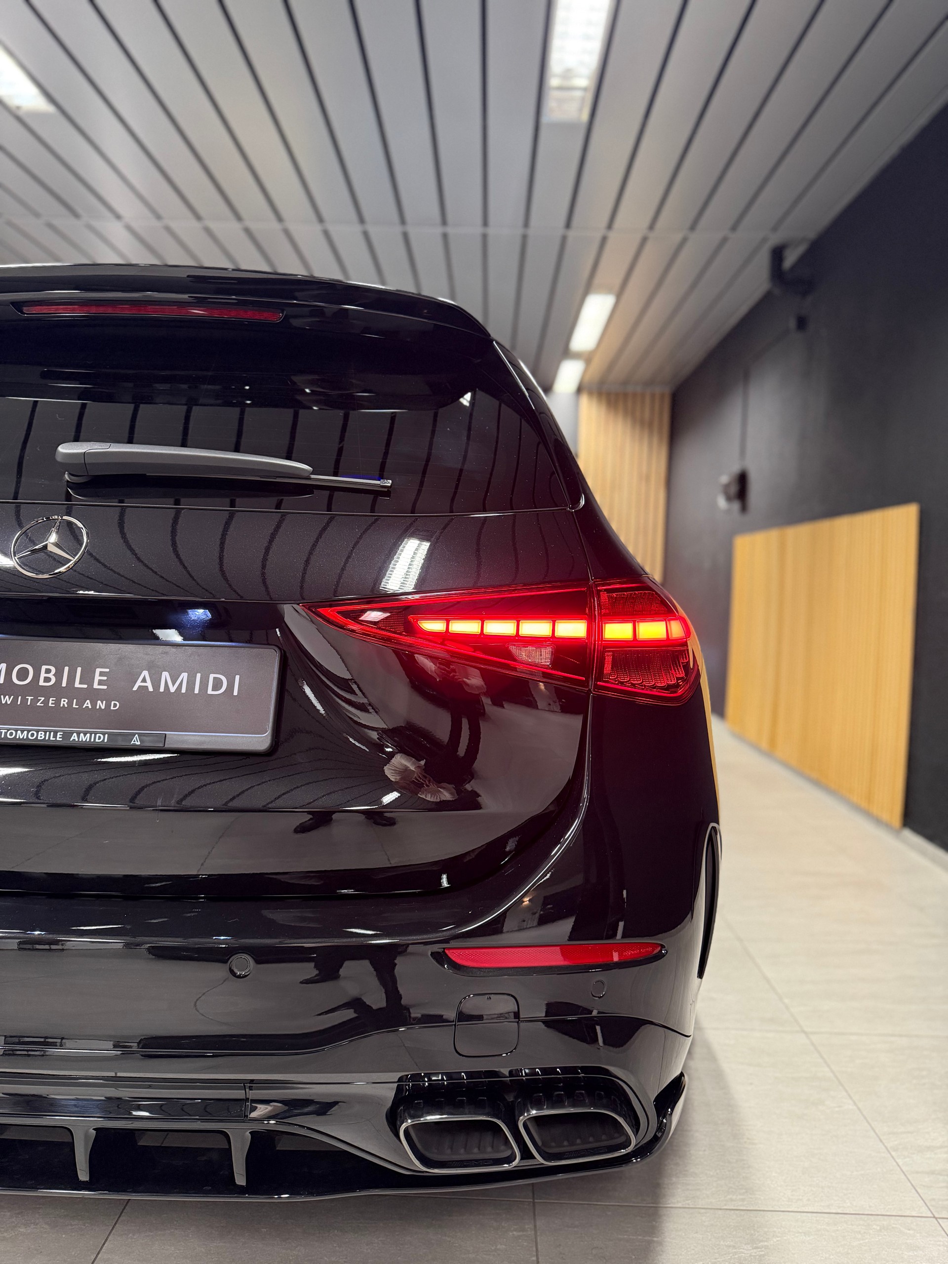 MERCEDES-BENZ C 63 S AMG T E Performance 4 Matic Executive Edition-image-8