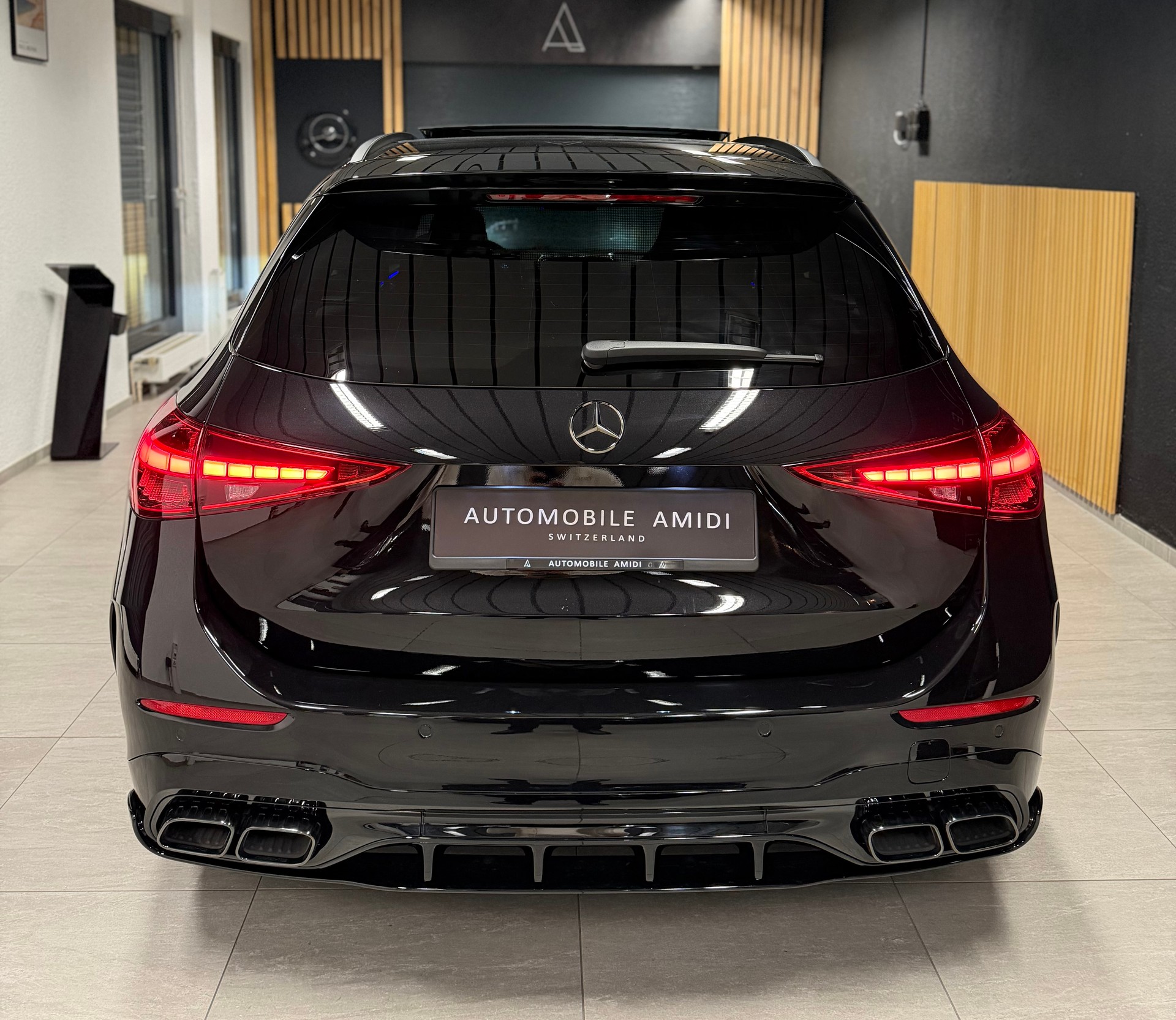 MERCEDES-BENZ C 63 S AMG T E Performance 4 Matic Executive Edition-image-6