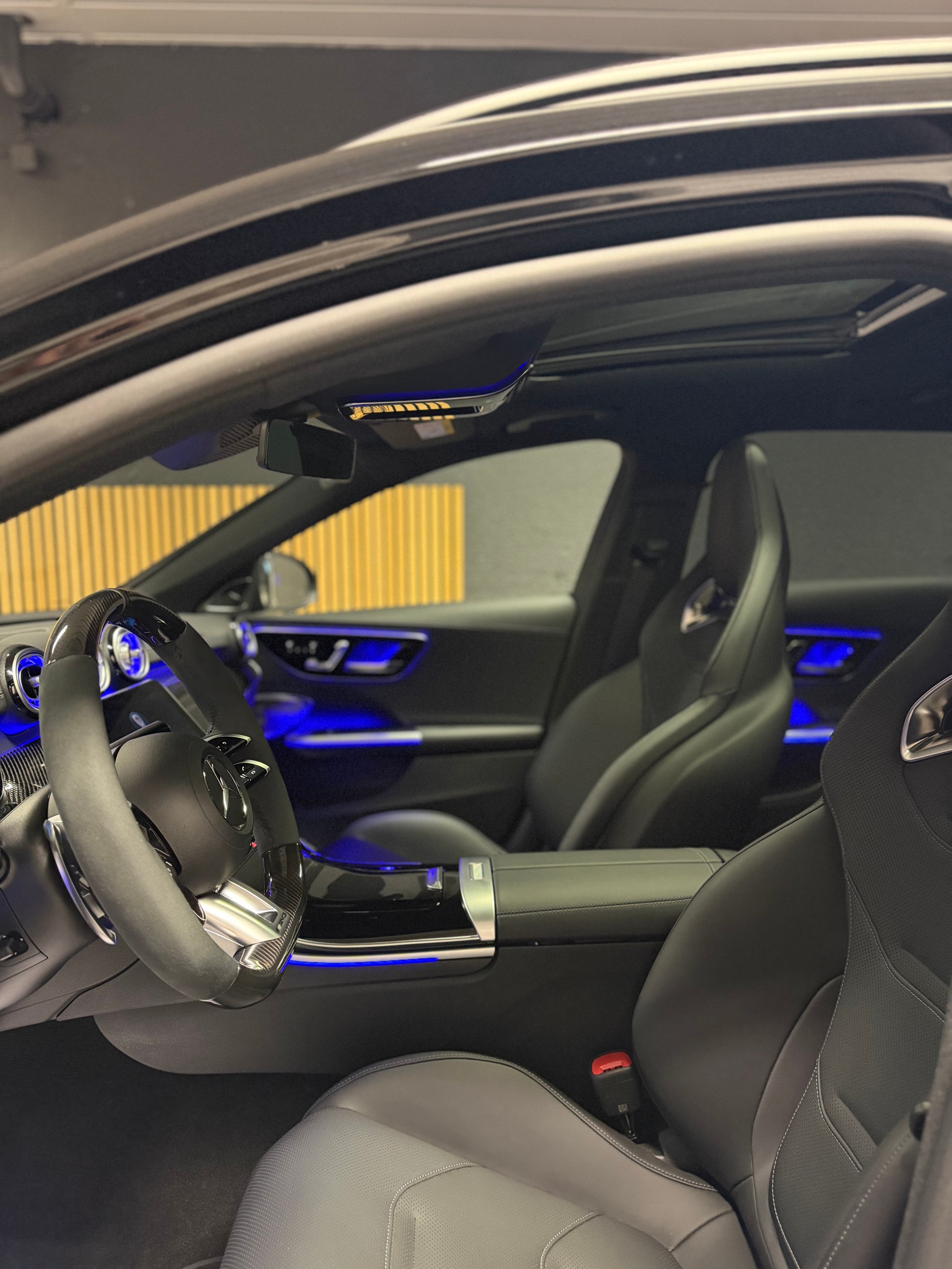 MERCEDES-BENZ C 63 S AMG T E Performance 4 Matic Executive Edition-image-11
