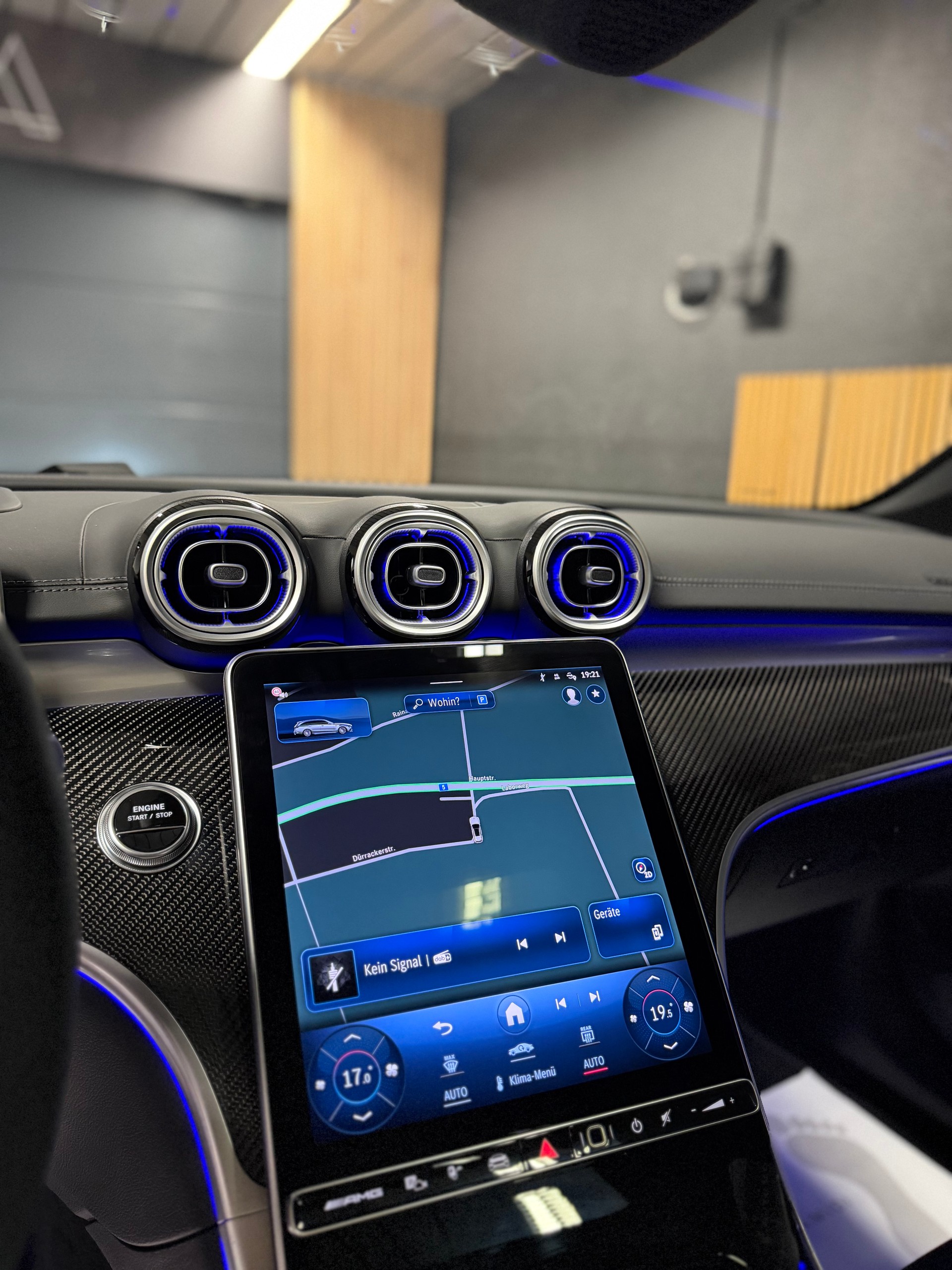MERCEDES-BENZ C 63 S AMG T E Performance 4 Matic Executive Edition-image-27
