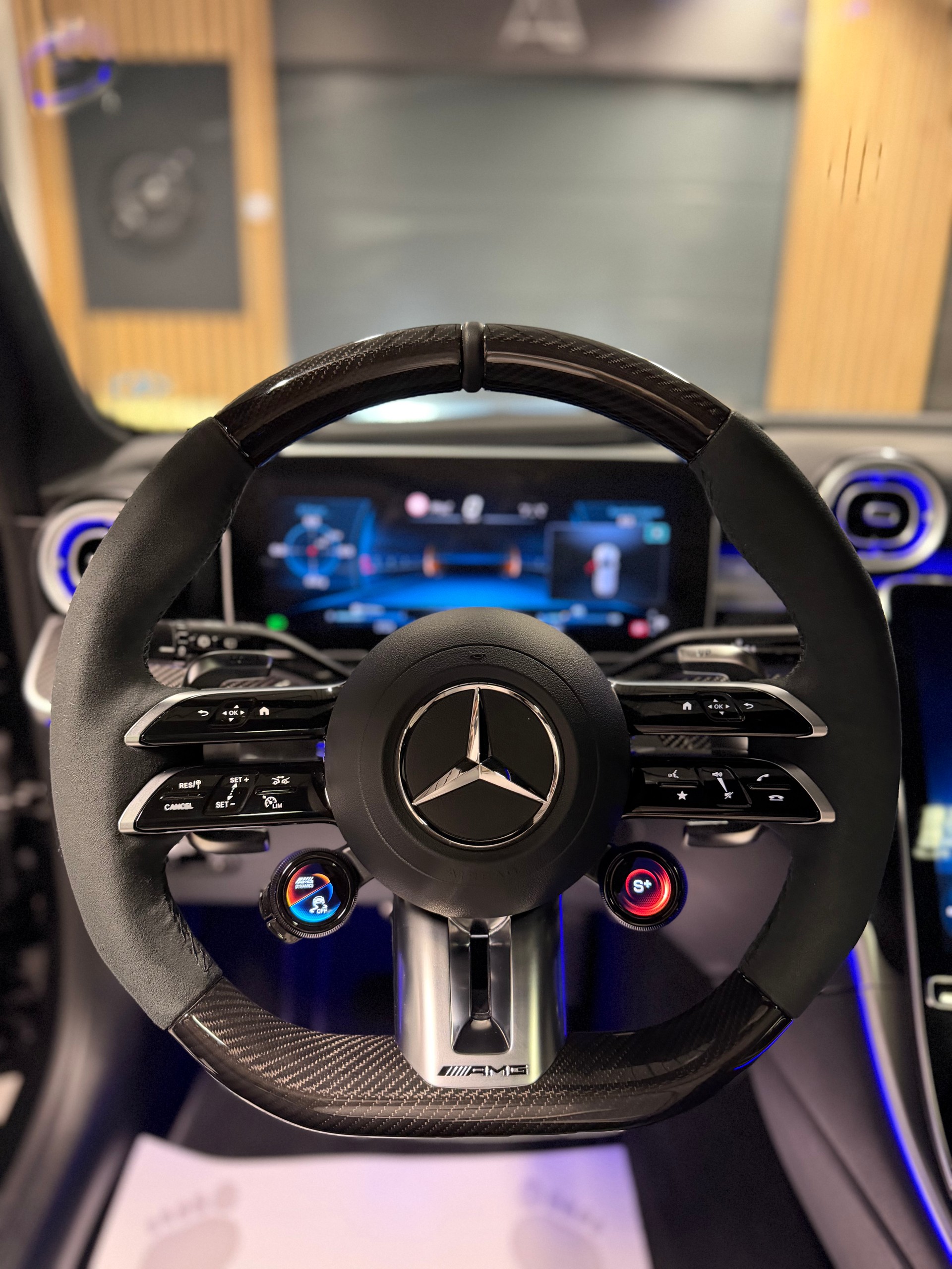 MERCEDES-BENZ C 63 S AMG T E Performance 4 Matic Executive Edition-image-25
