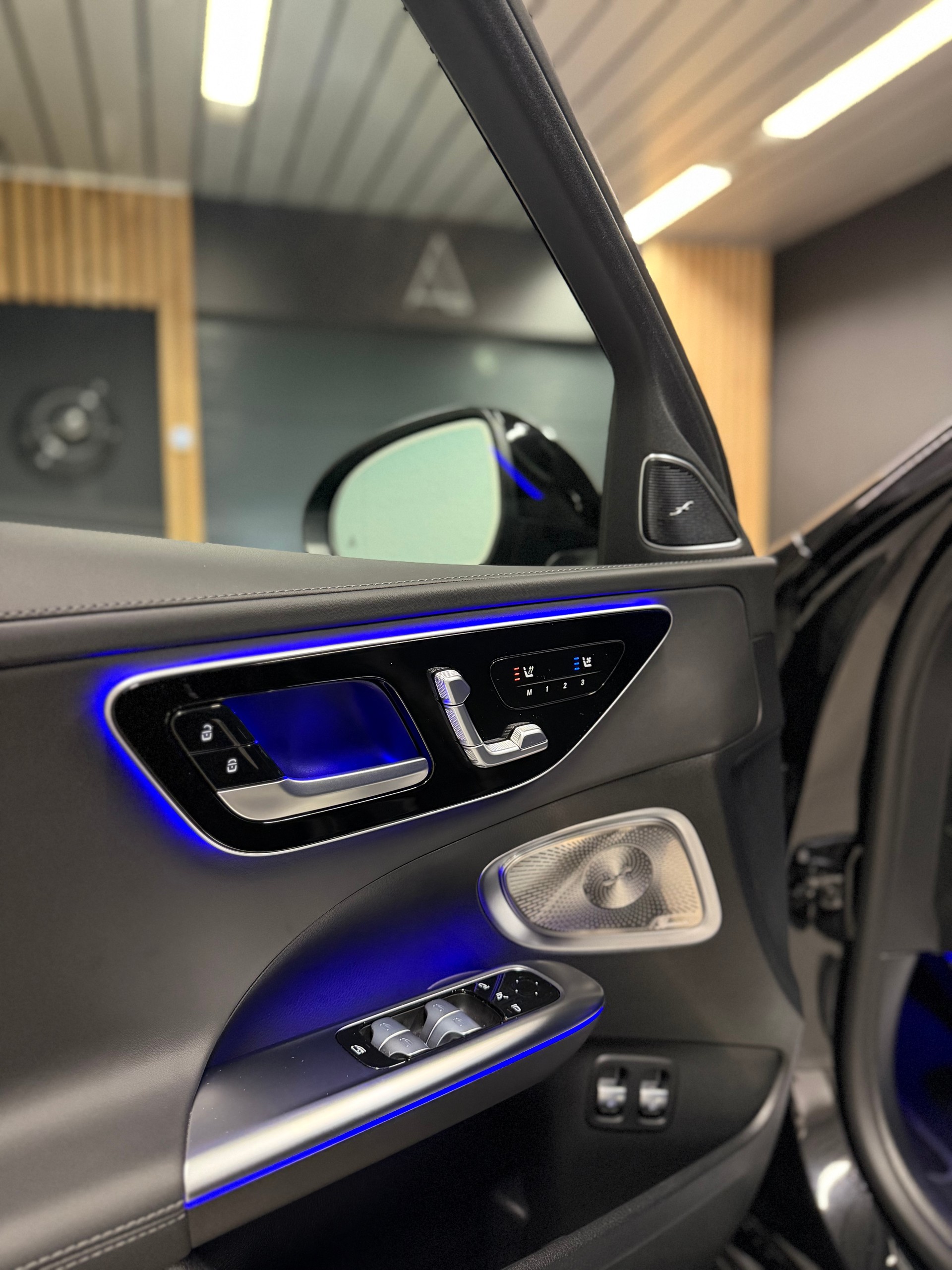 MERCEDES-BENZ C 63 S AMG T E Performance 4 Matic Executive Edition-image-14