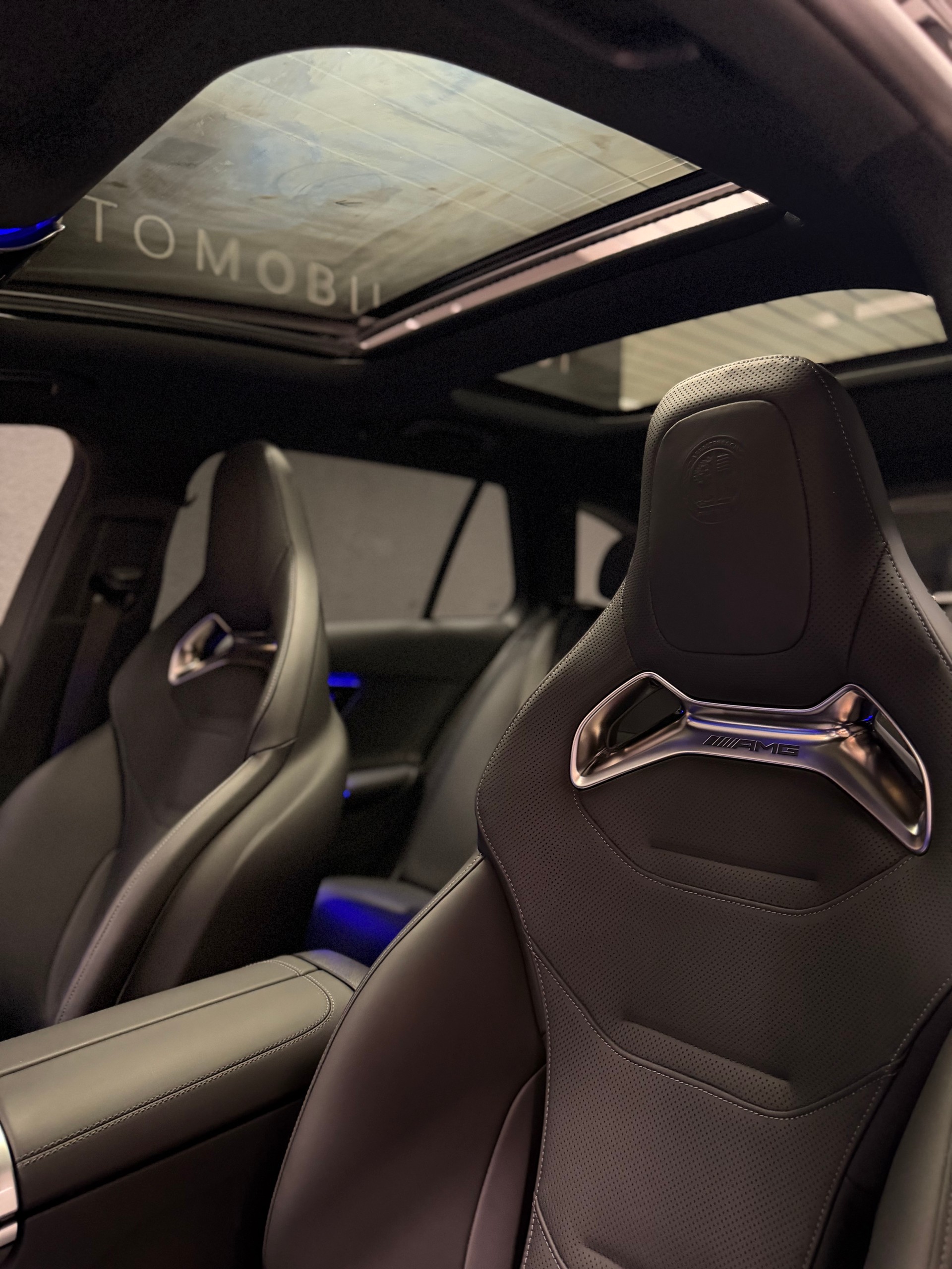 MERCEDES-BENZ C 63 S AMG T E Performance 4 Matic Executive Edition-image-21