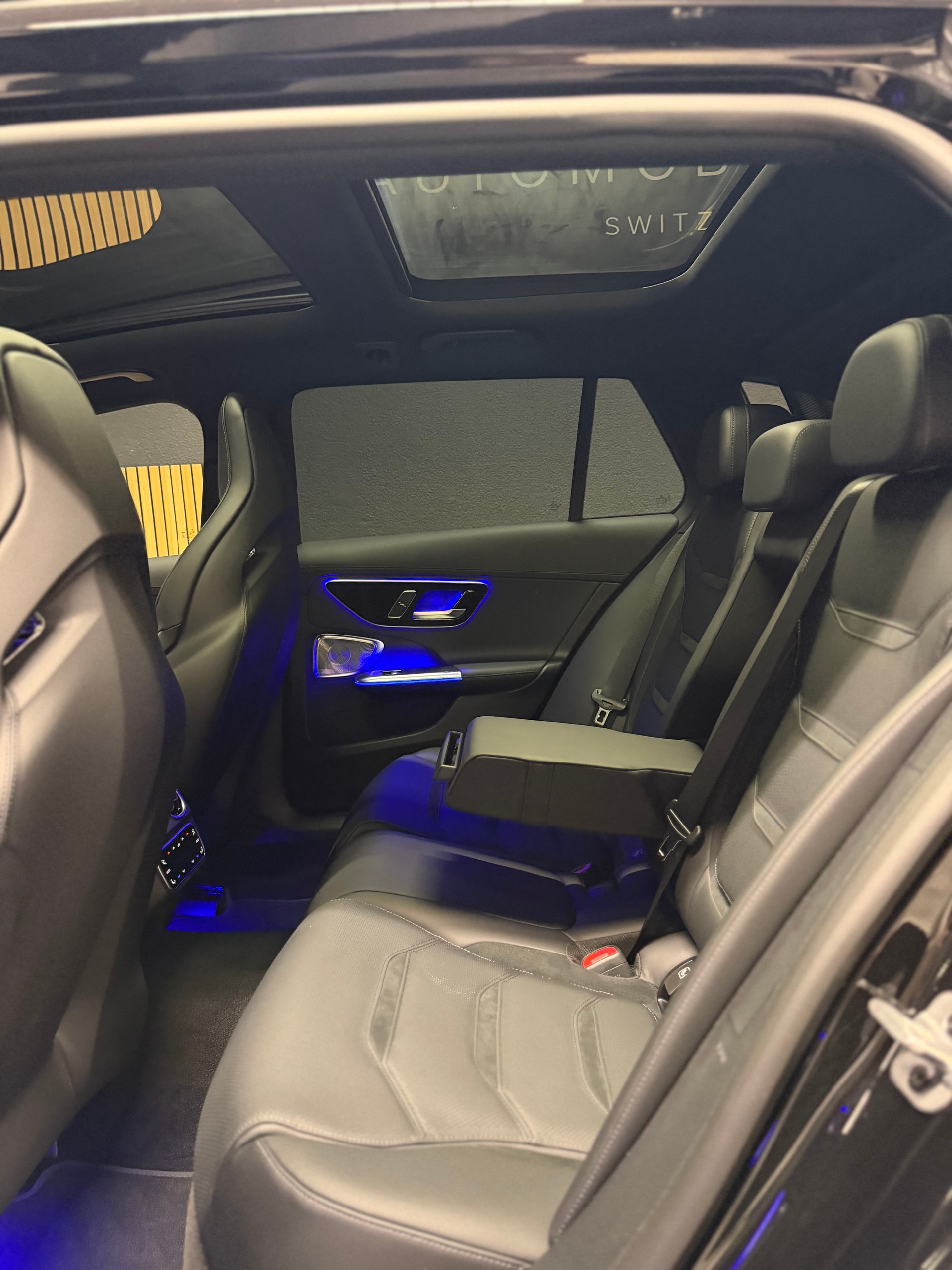 MERCEDES-BENZ C 63 S AMG T E Performance 4 Matic Executive Edition-image-17