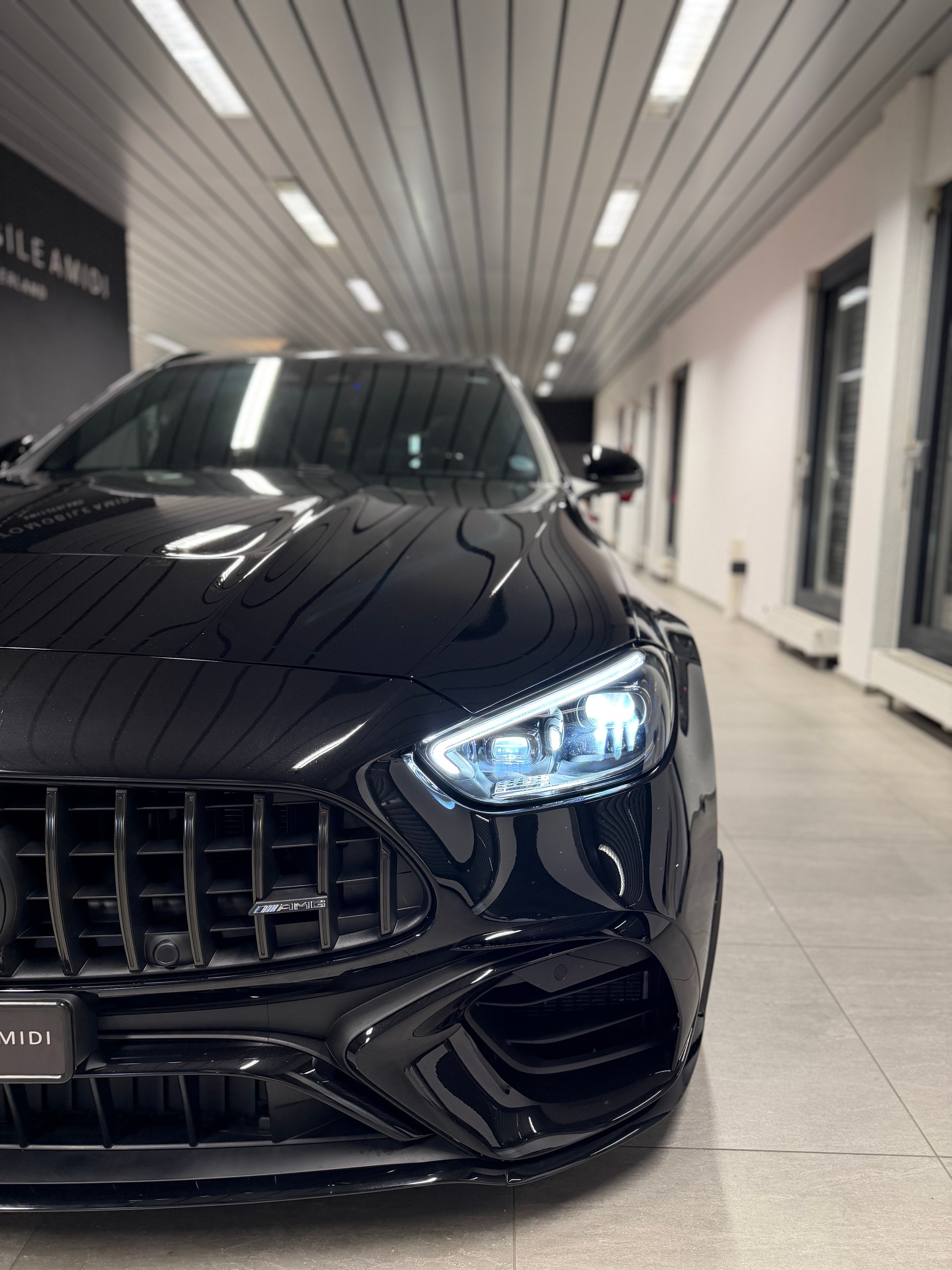 MERCEDES-BENZ C 63 S AMG T E Performance 4 Matic Executive Edition-image-2
