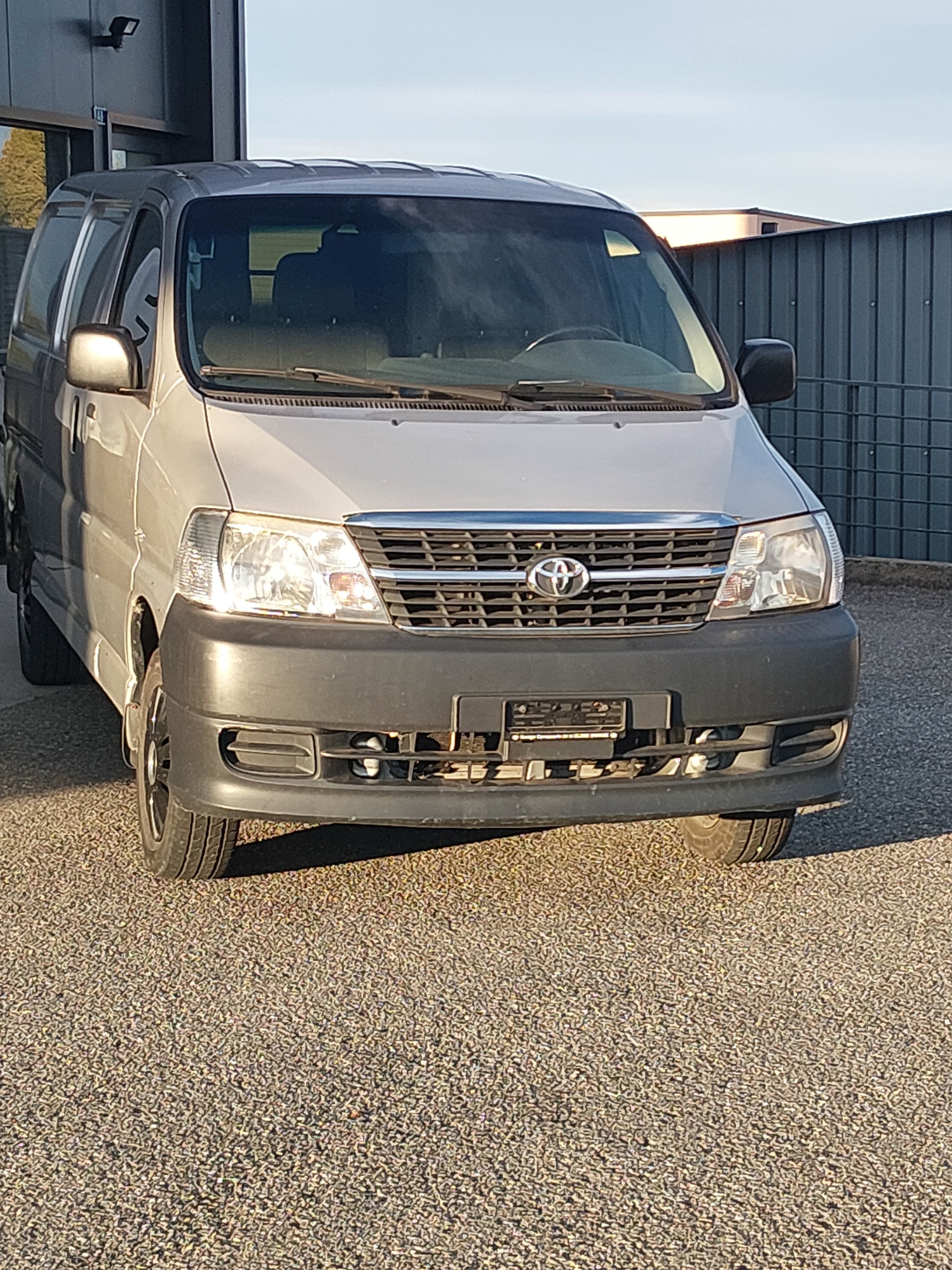 TOYOTA Hiace D-4D Van LWB-image-1