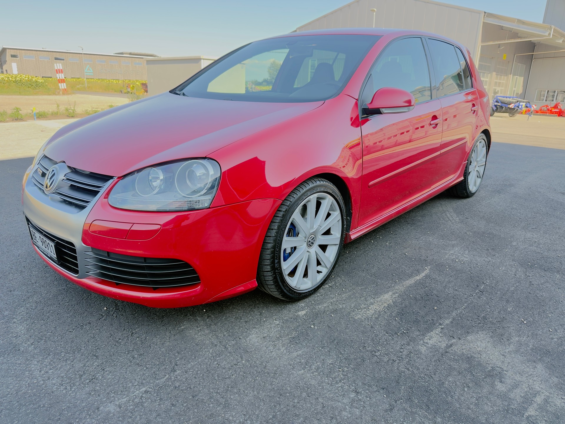 VW Golf R32 4Motion-image-0