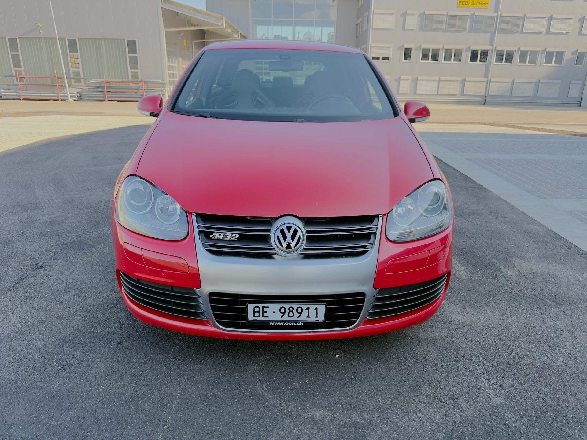 VW Golf R32 4Motion-image-1