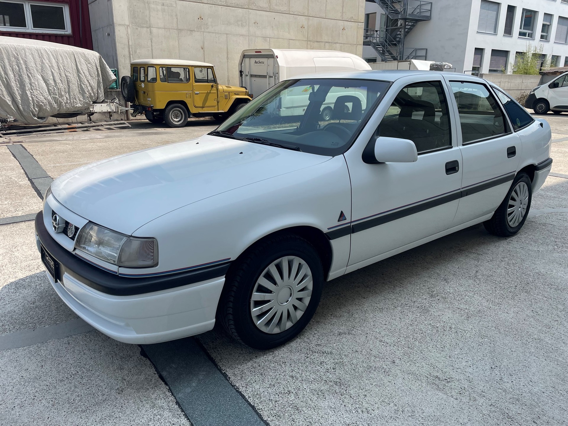 OPEL Vectra 2.0i CD-image-1