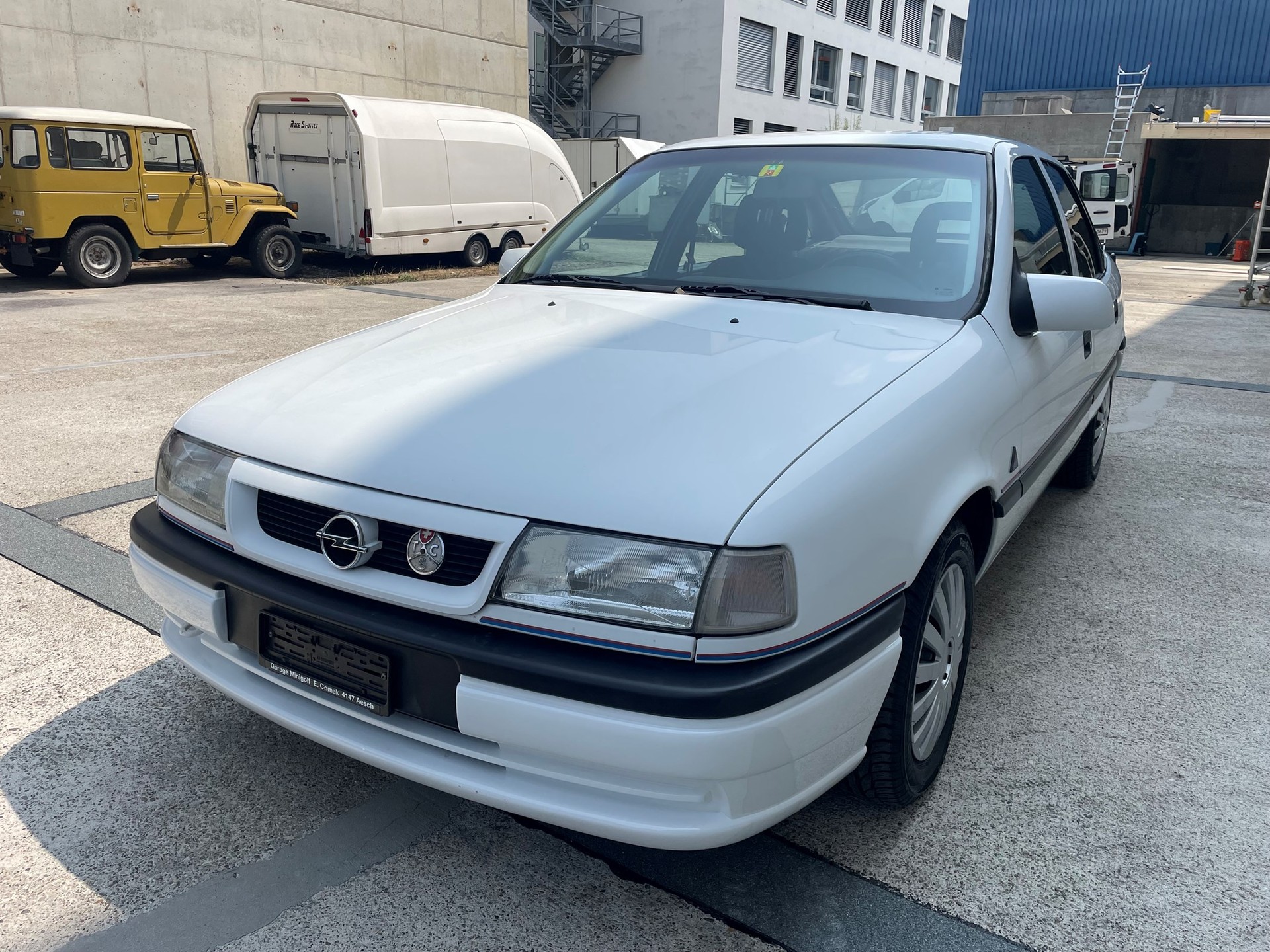 OPEL Vectra 2.0i CD-image-0