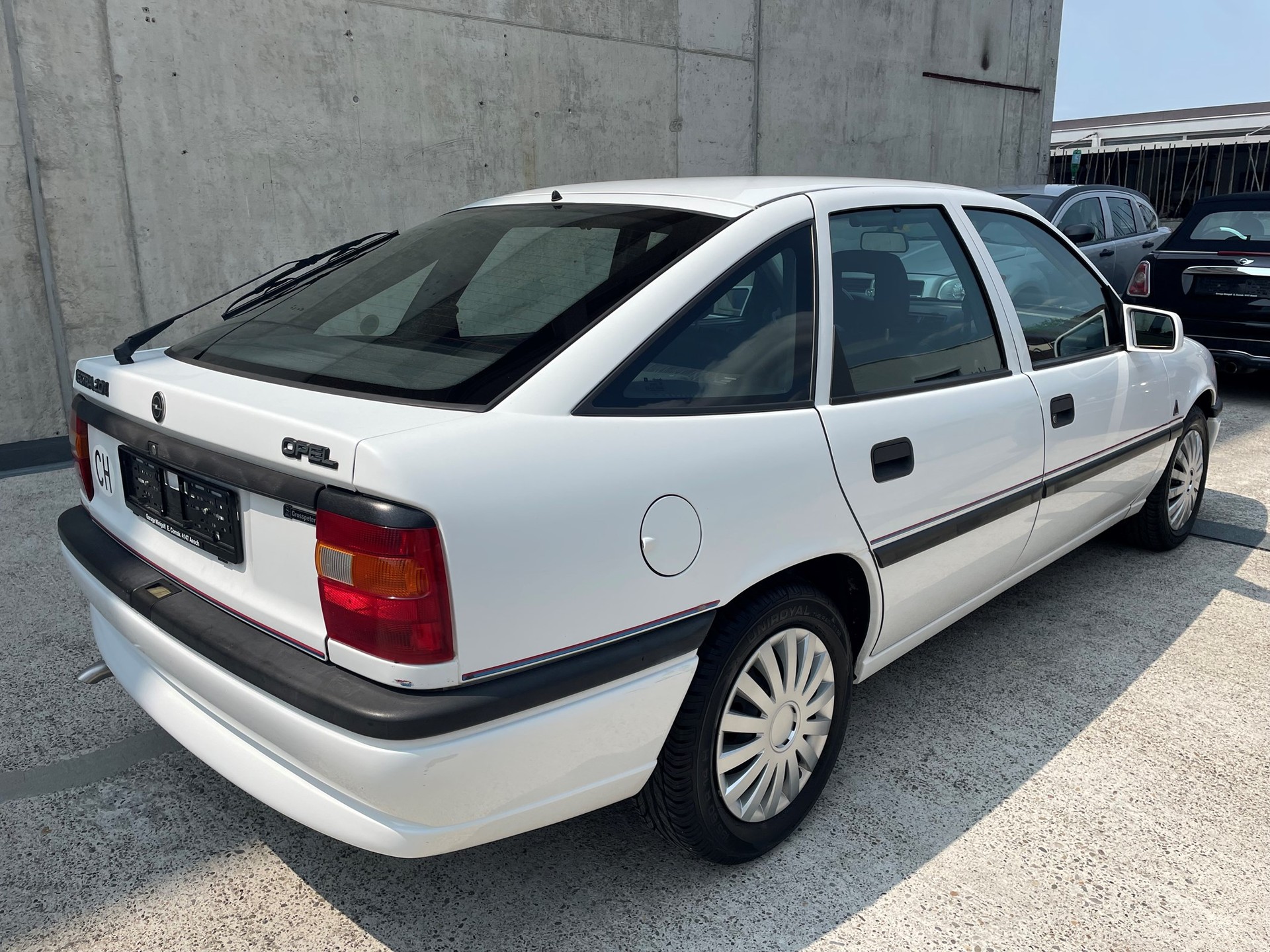 OPEL Vectra 2.0i CD-image-9