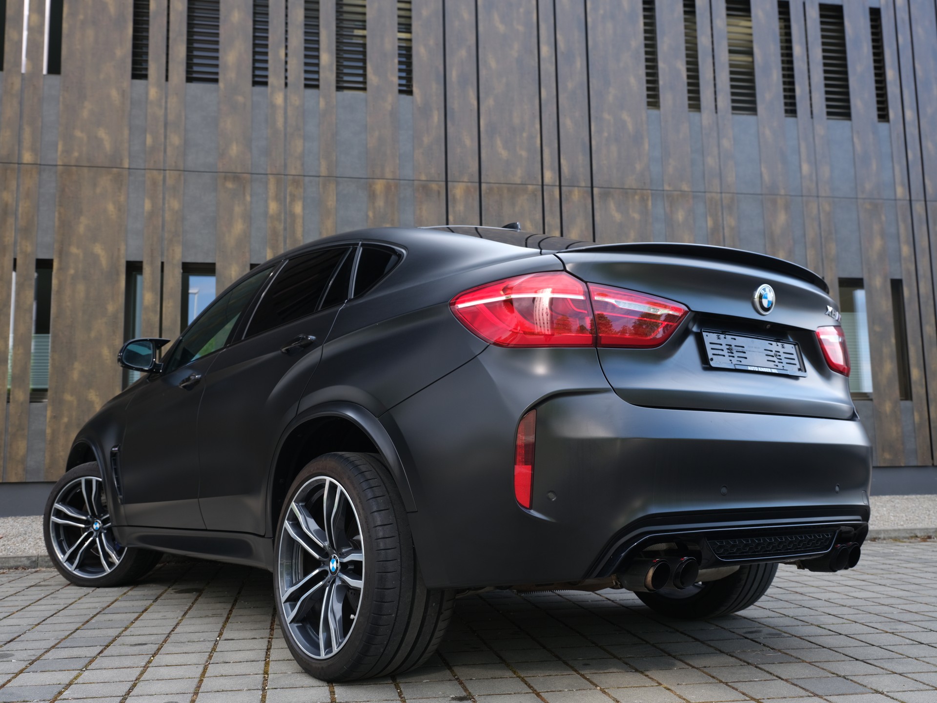 BMW X6M Steptronic-image-6
