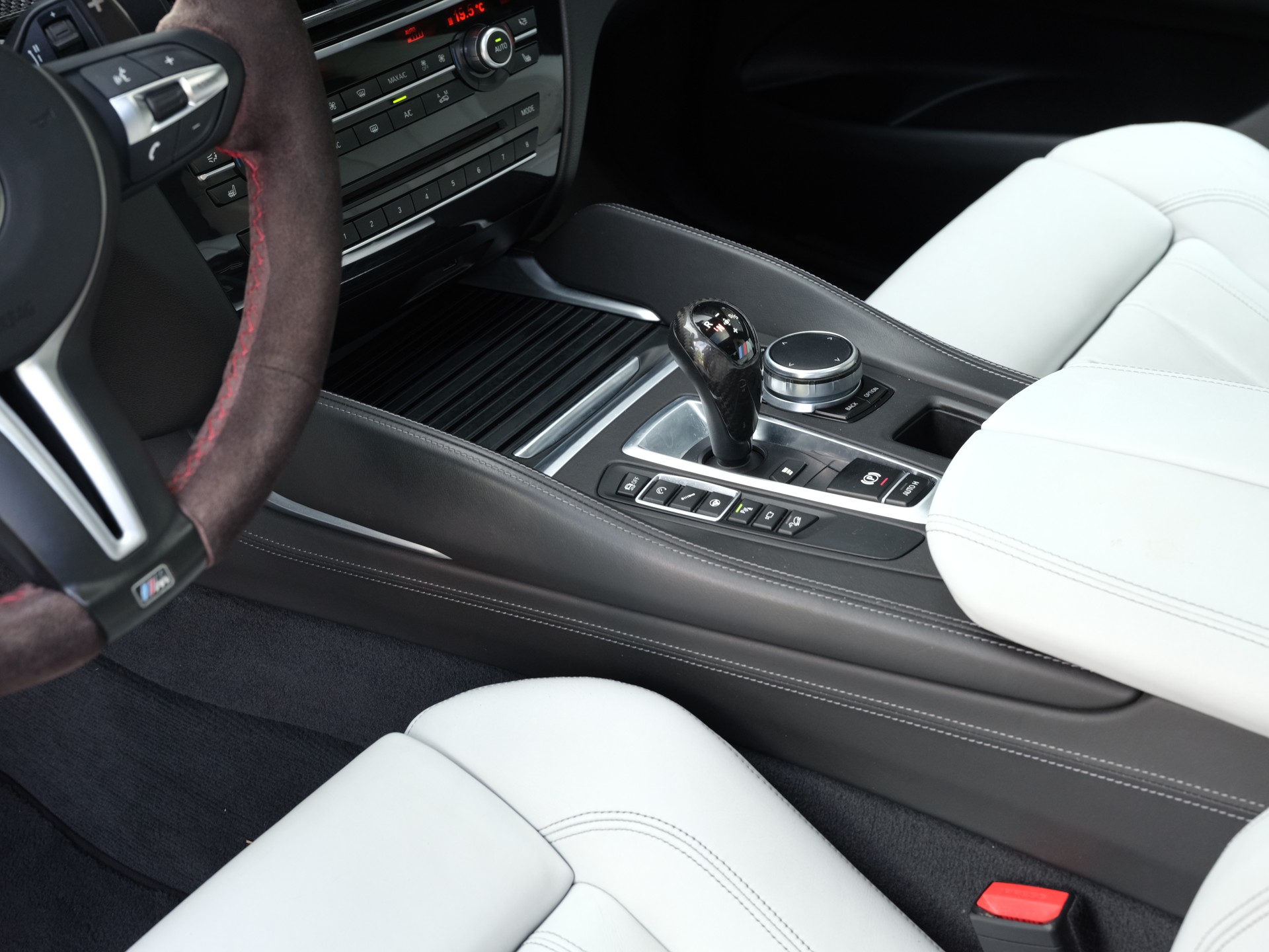 BMW X6M Steptronic-image-15