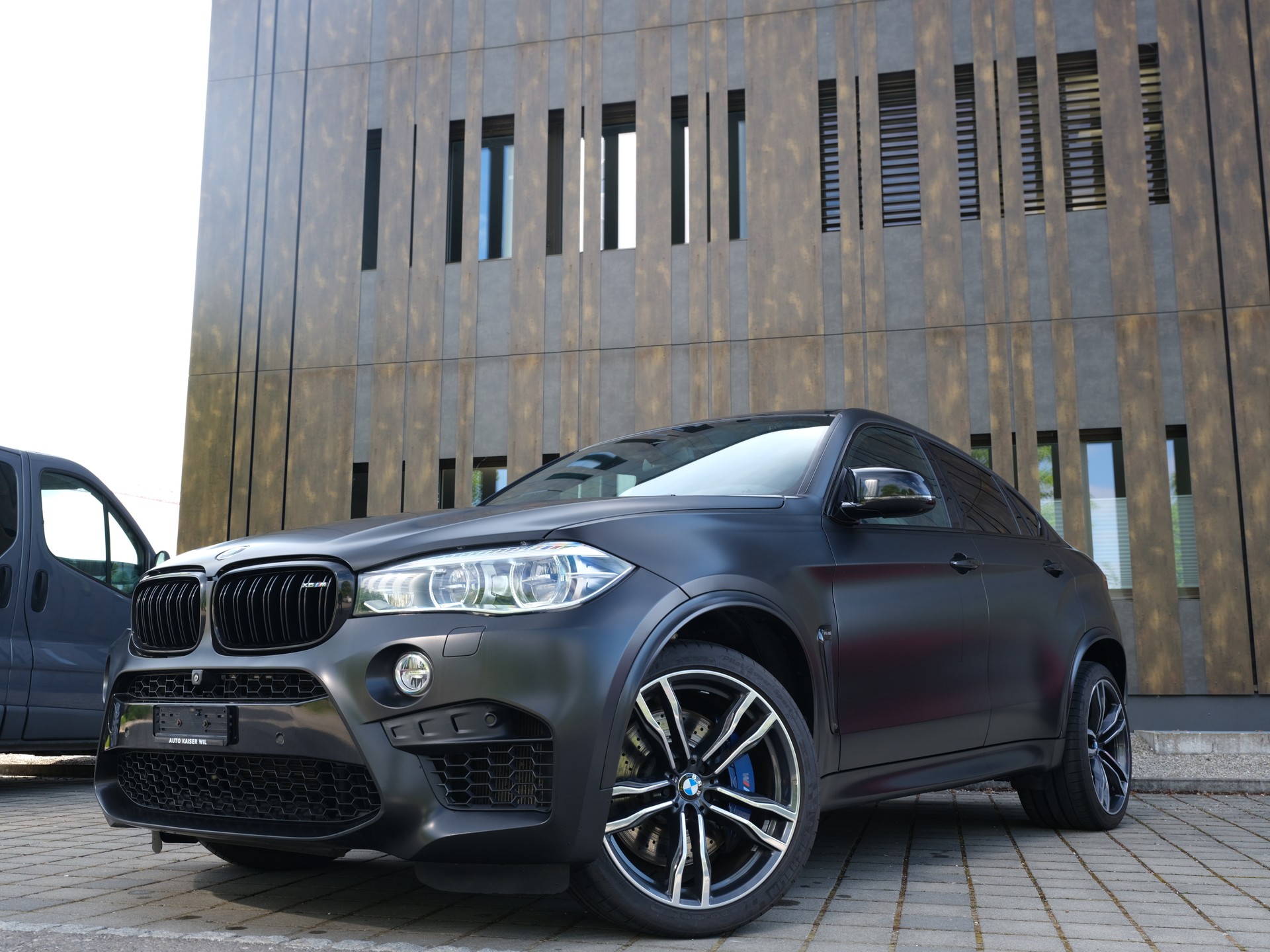 BMW X6M Steptronic-image-1
