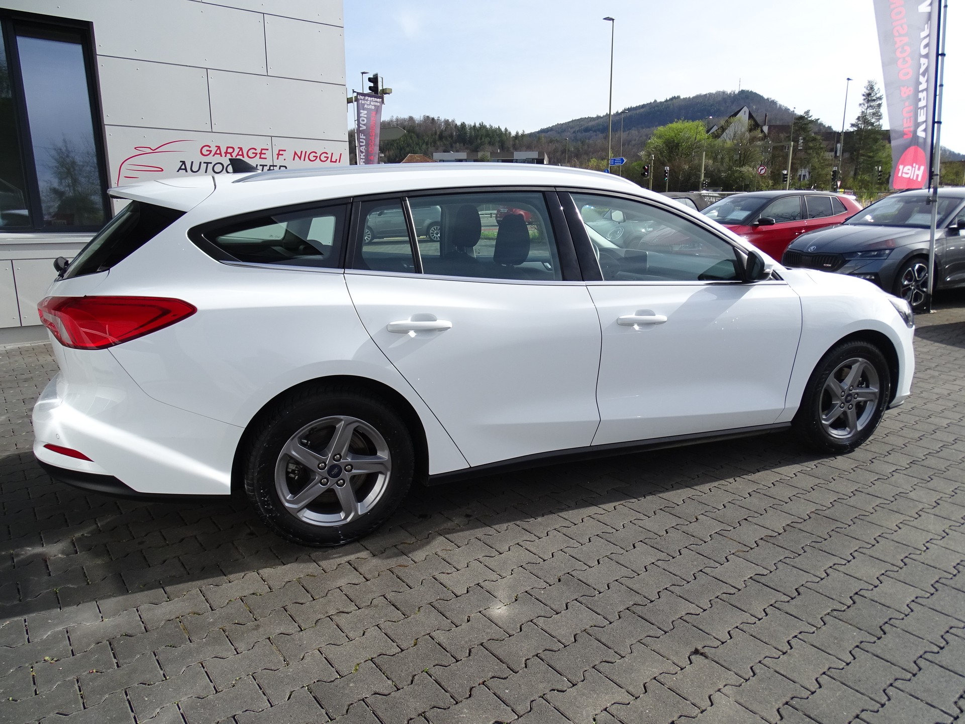 FORD Focus 1.5 SCTi Titanium Automatic-image-7